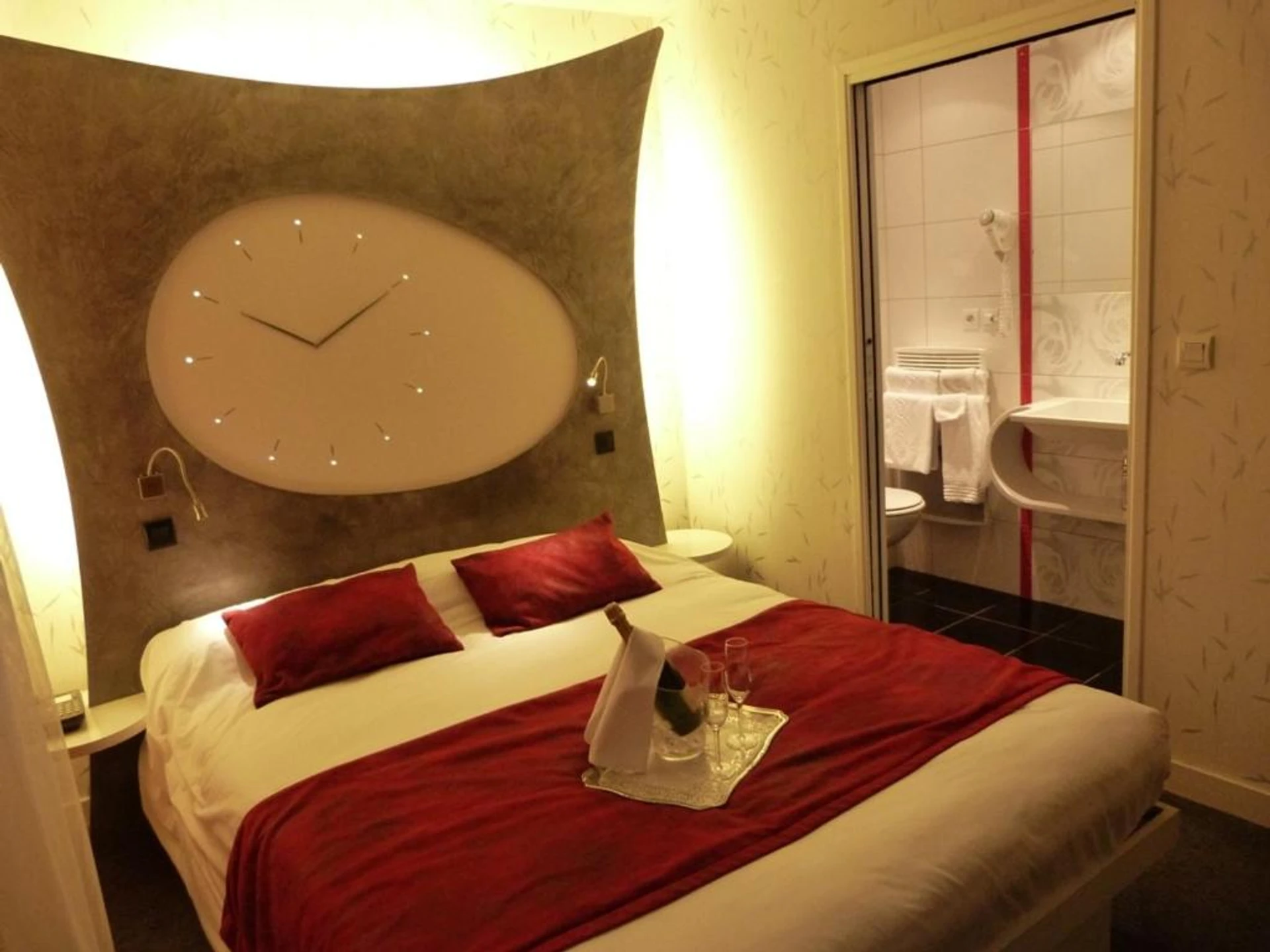 Magnifique chambre pour un séminaire d'entreprise à Domaine du Revermont - Logis Hotel - Passenans