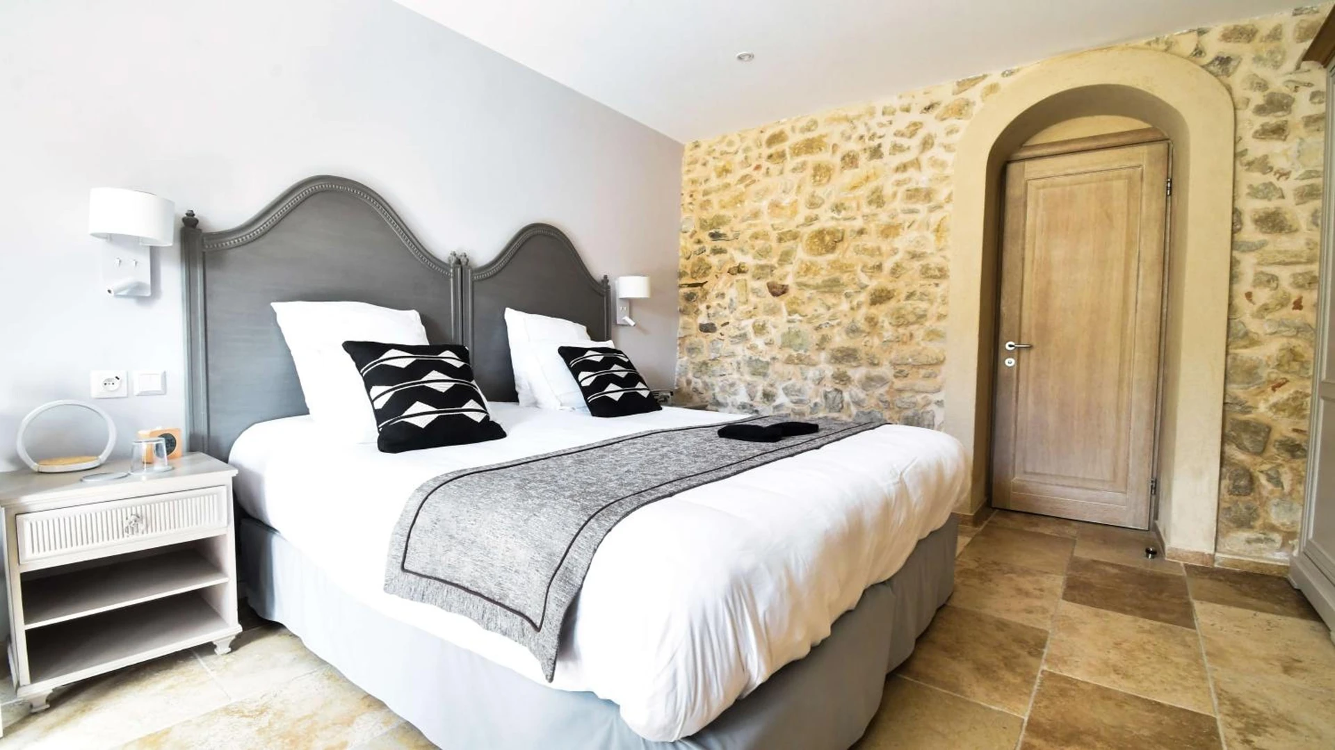 Magnifique chambre pour un séminaire d'entreprise à Domaine Ribiera, Hotel 5 Etoiles, SPA & Golf - Forcalquier - Niozelles
