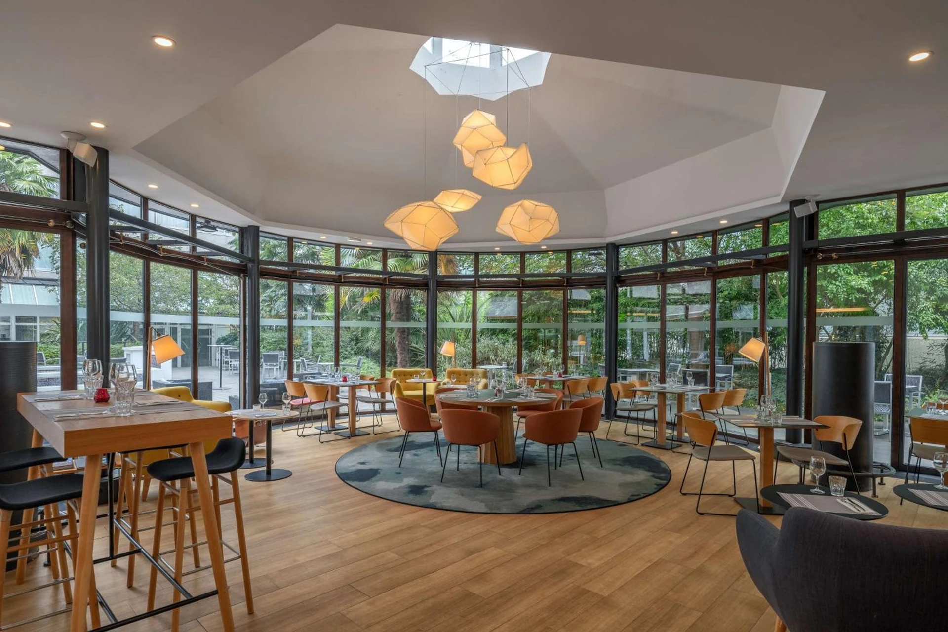 Lieu convivial pour un séminaire d'entreprise à DoubleTree by Hilton Paris Bougival - Bougival - En savoir plus 