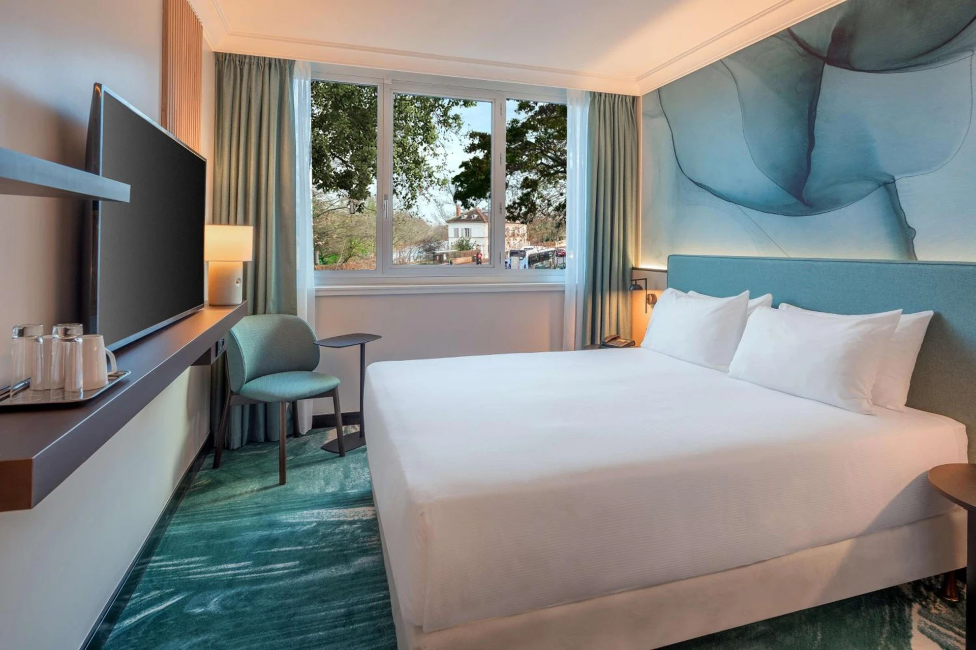 Chambre disponible pour un séminaire d'entreprise à DoubleTree by Hilton Paris Bougival - Bougival