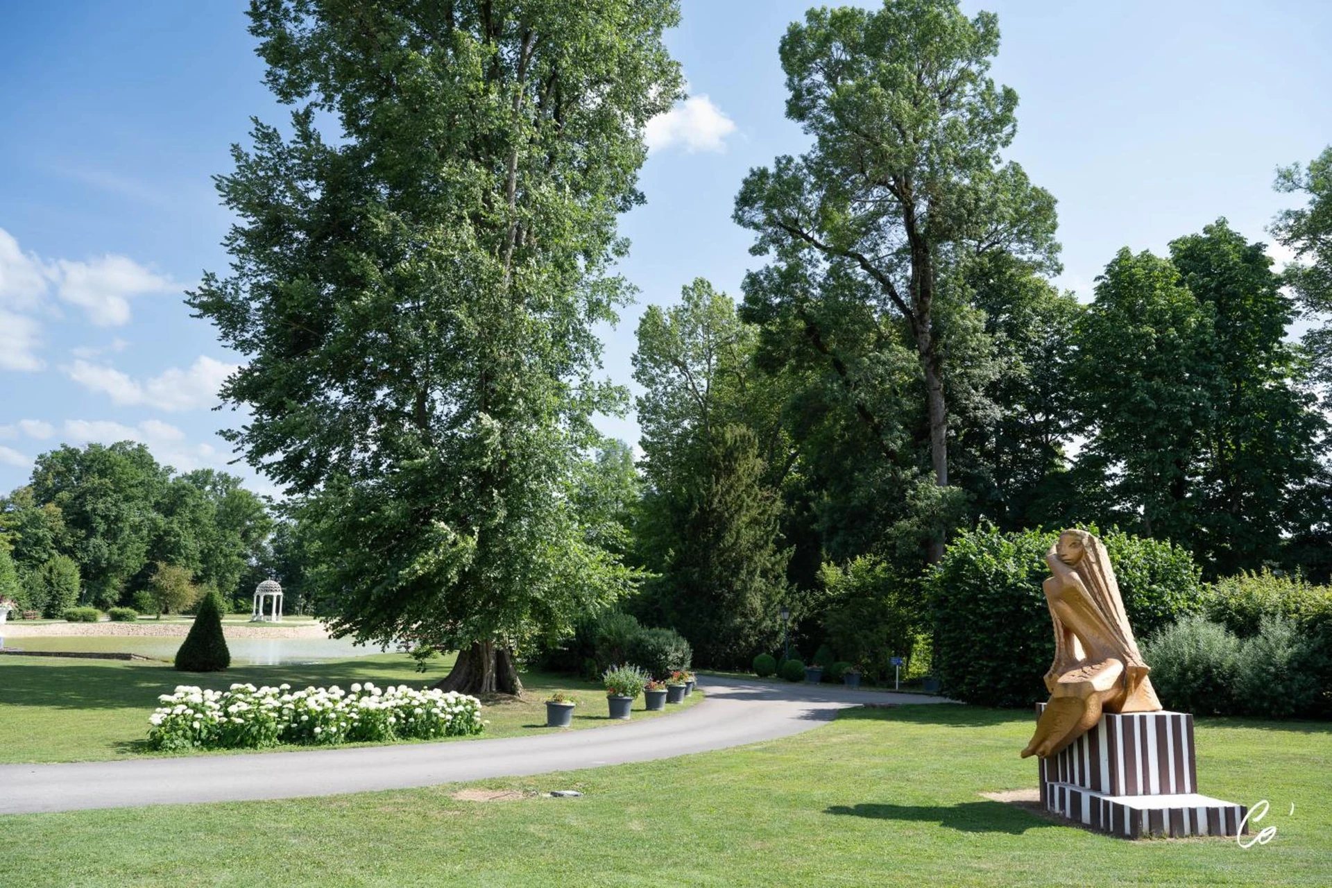 Organiser un séminaire d'entreprise : Hôtel du Bois Blanc Domaine d'Epeyssoles Georges Blanc à vonnas
