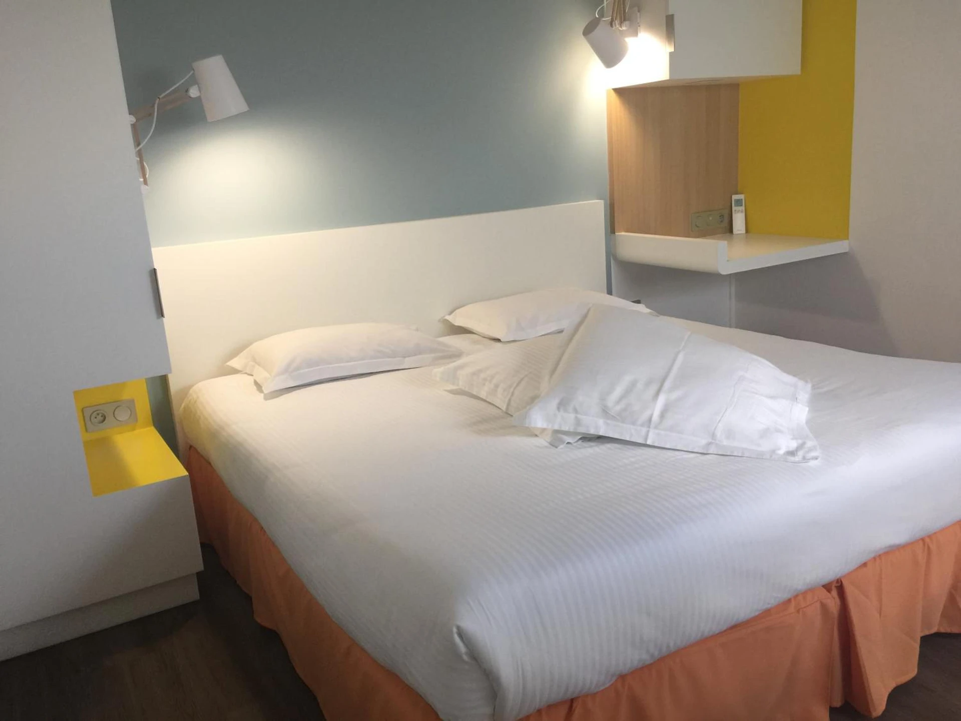 Chambre disponible pour un séminaire d'entreprise à Logis Domaine du Moulin Cavier - Avrillé