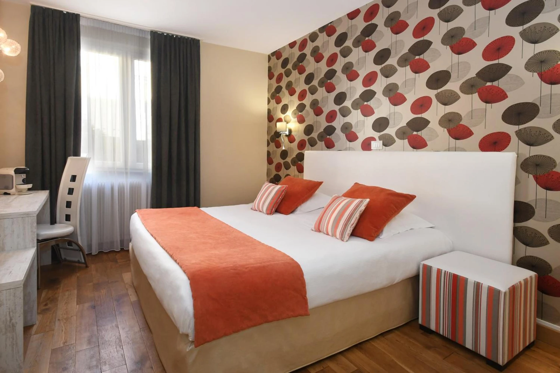 Magnifique chambre pour un séminaire d'entreprise à Logis Hôtel du Centre - Halte idéale en cyclotourisme avec garage à vélos clos - Molsheim
