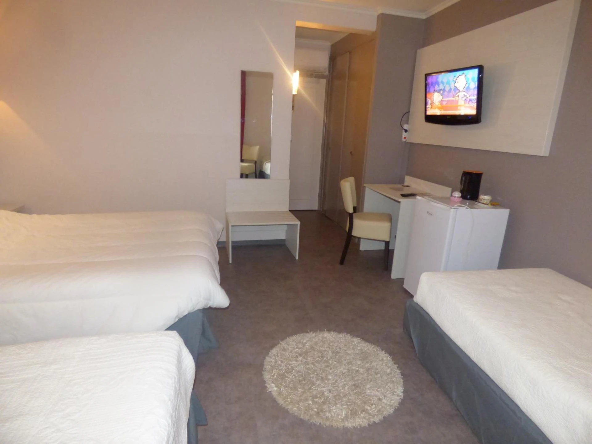 Magnifique chambre pour un séminaire d'entreprise à Hotel du Centre - Pierrelatte