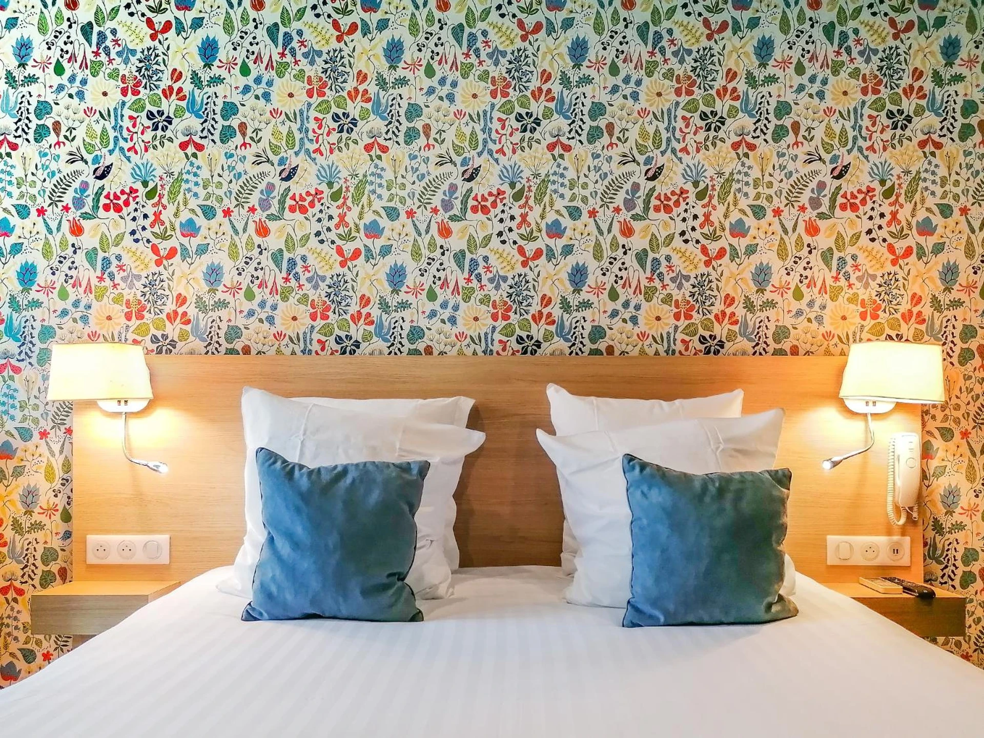 Chambre disponible pour un séminaire d'entreprise à Hôtel Du Centre, un hôtel AMMI - Nice