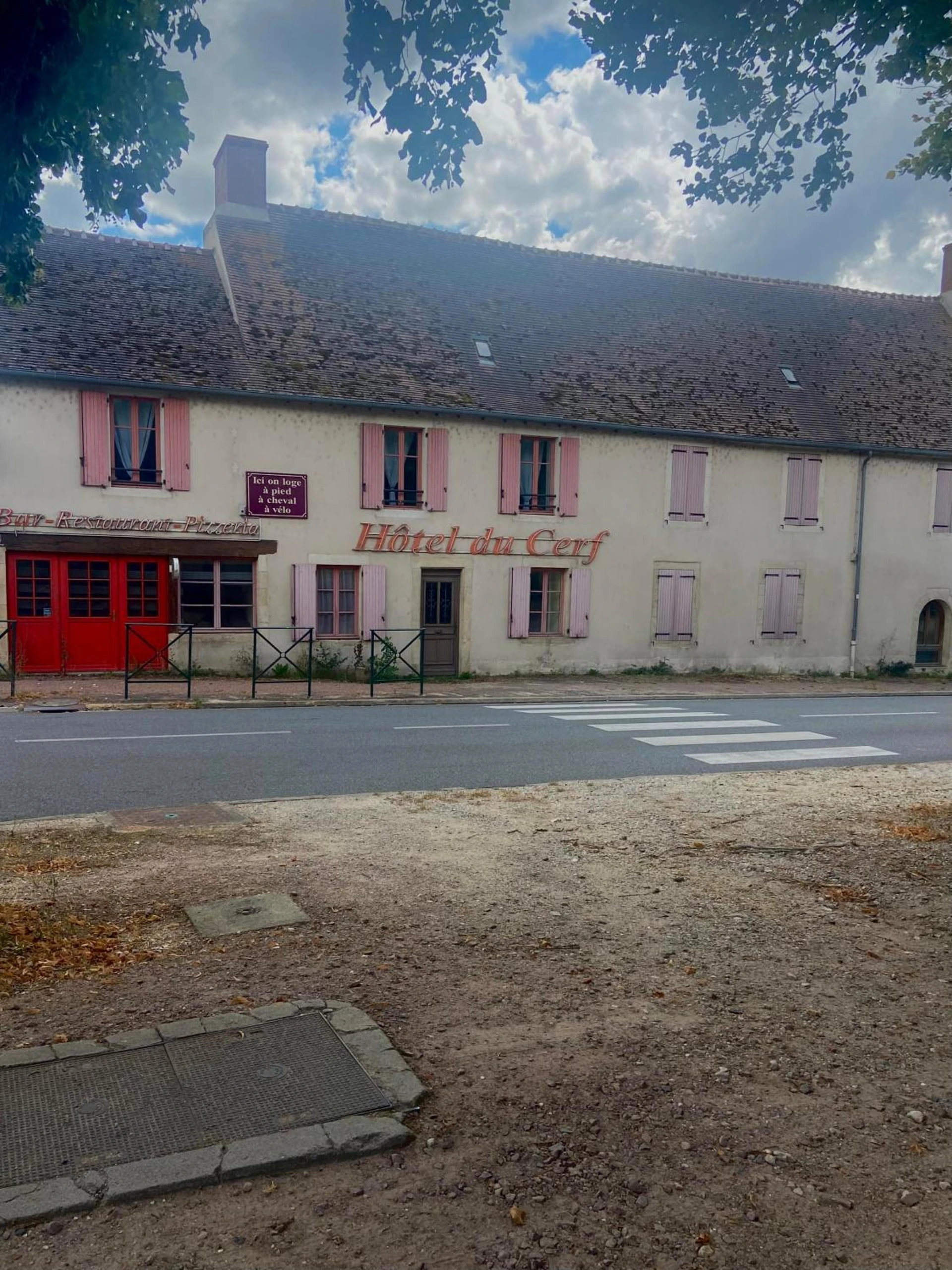 Organiser un séminaire d'entreprise : Hôtel du Cerf à la-guerche-sur-l-aubois