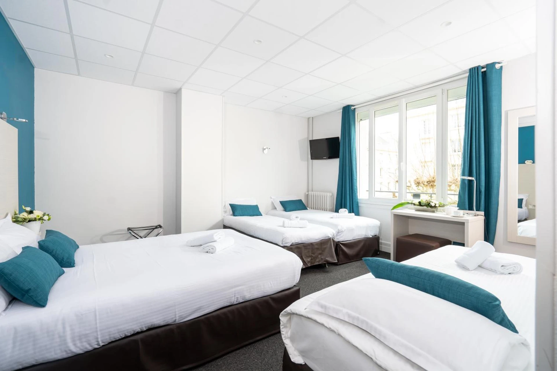 Chambre disponible pour un séminaire d'entreprise à Logis Hotel Du Chateau - Caen