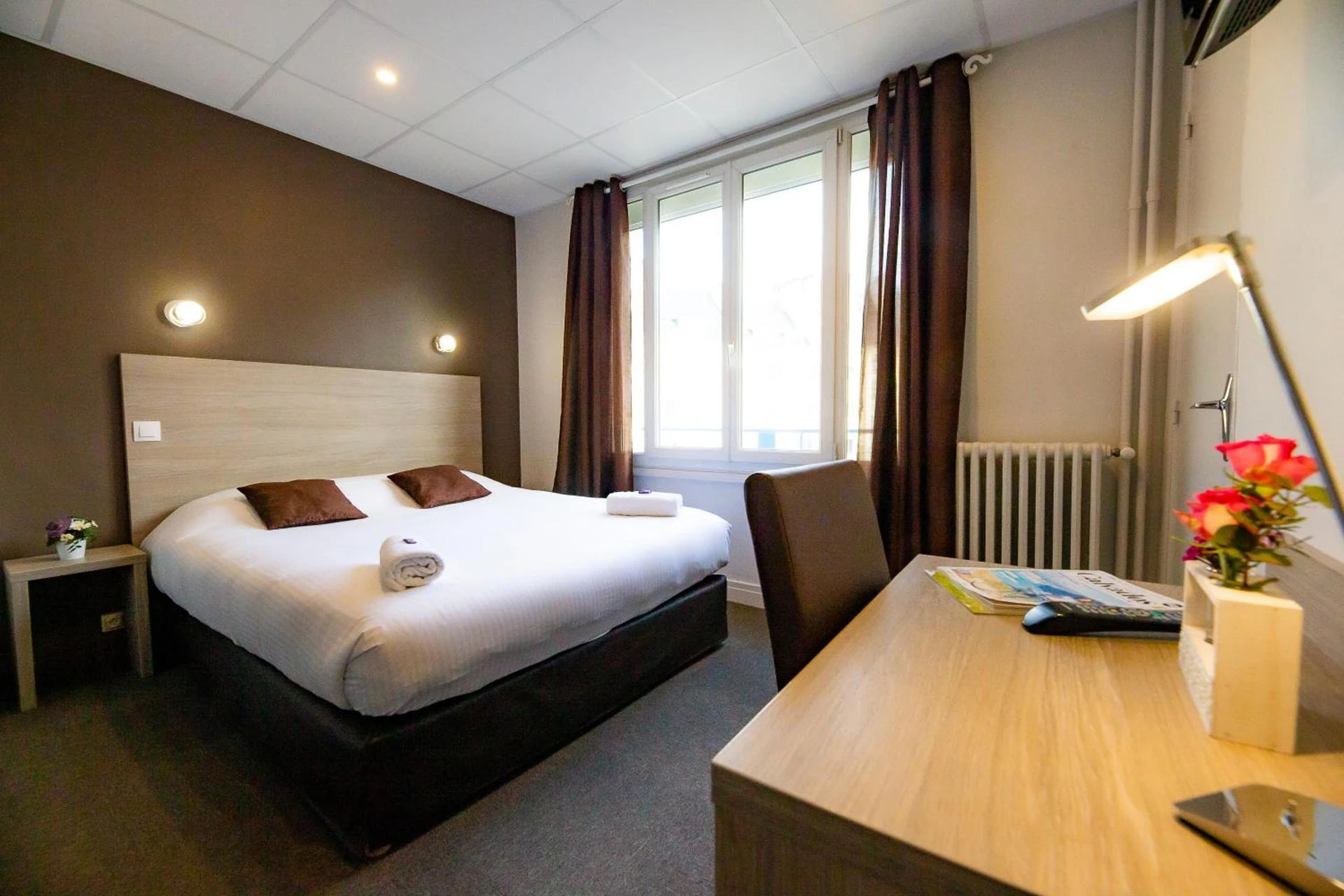 Magnifique chambre pour un séminaire d'entreprise à Logis Hotel Du Chateau - Caen