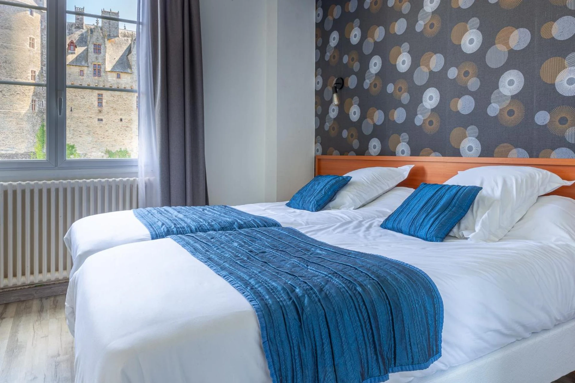 Chambre disponible pour un séminaire d'entreprise à Hôtel Restaurant Du Château - Josselin