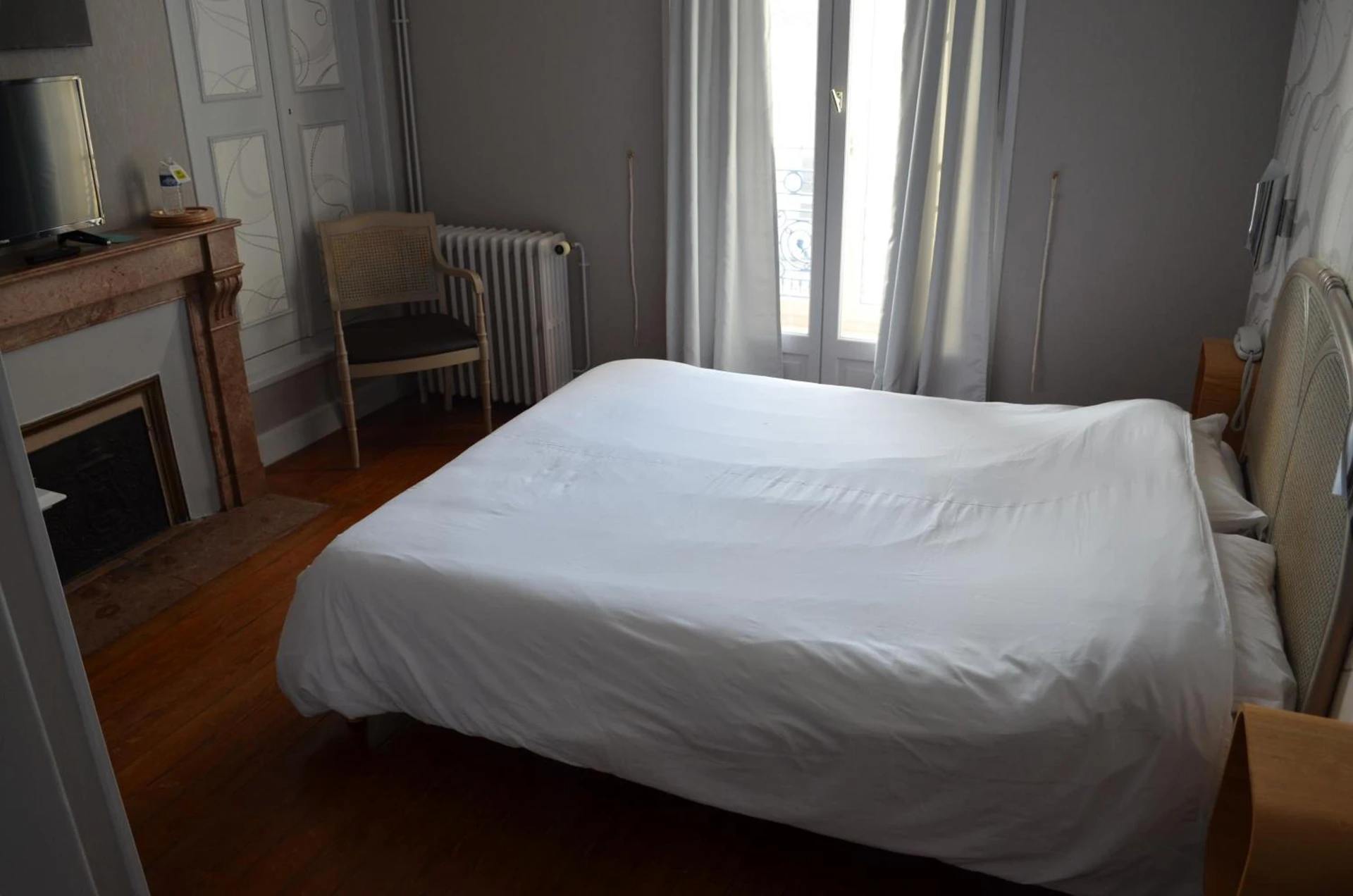 Chambre disponible pour un séminaire d'entreprise à domaine du cheval blanc - Saint-Boil