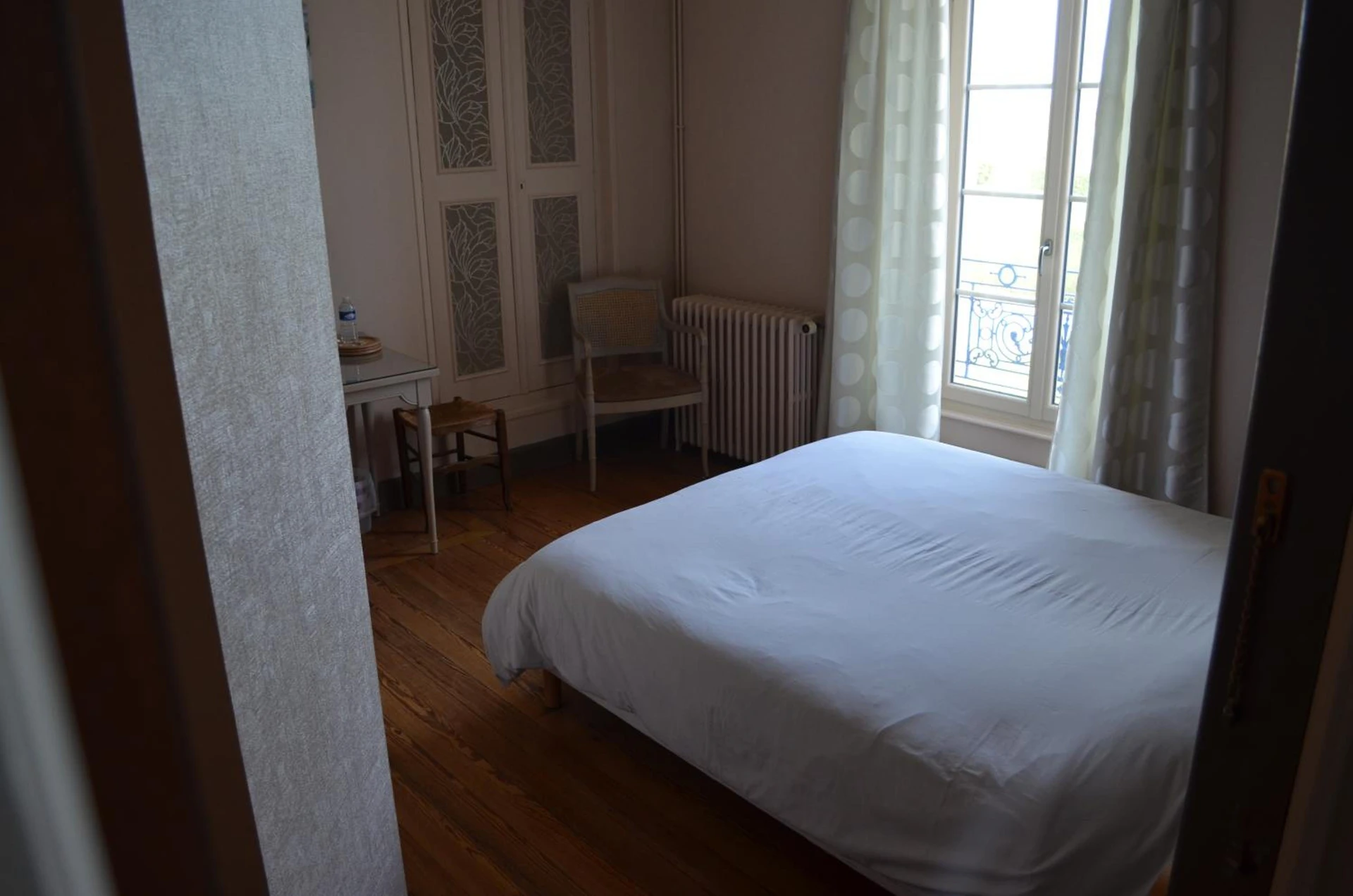 Chambre disponible pour un séminaire d'entreprise à domaine du cheval blanc - Saint-Boil