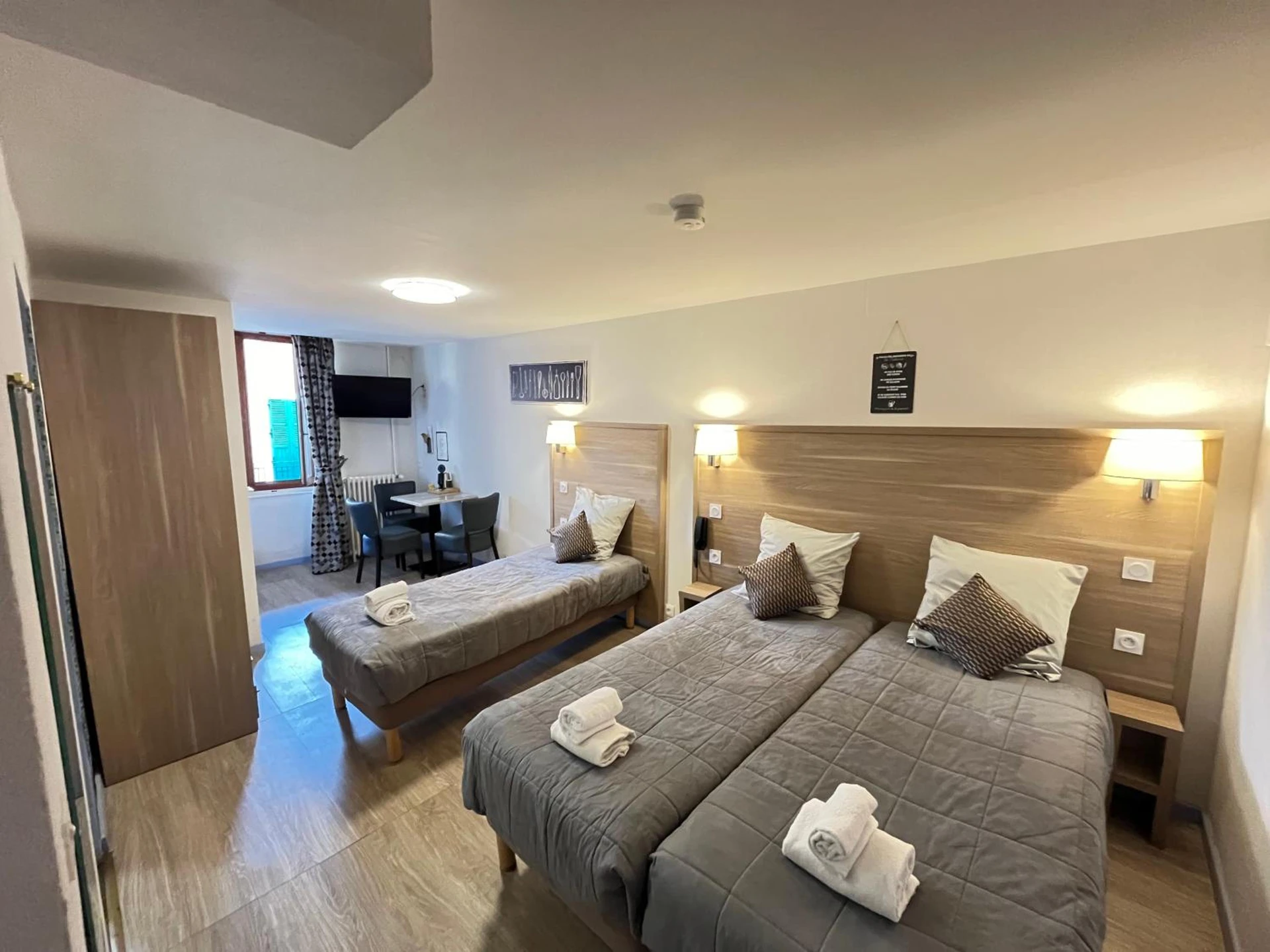 Organiser un séminaire d'entreprise : Hôtel Du Cheval Blanc Barcelonnette à barcelonnette
