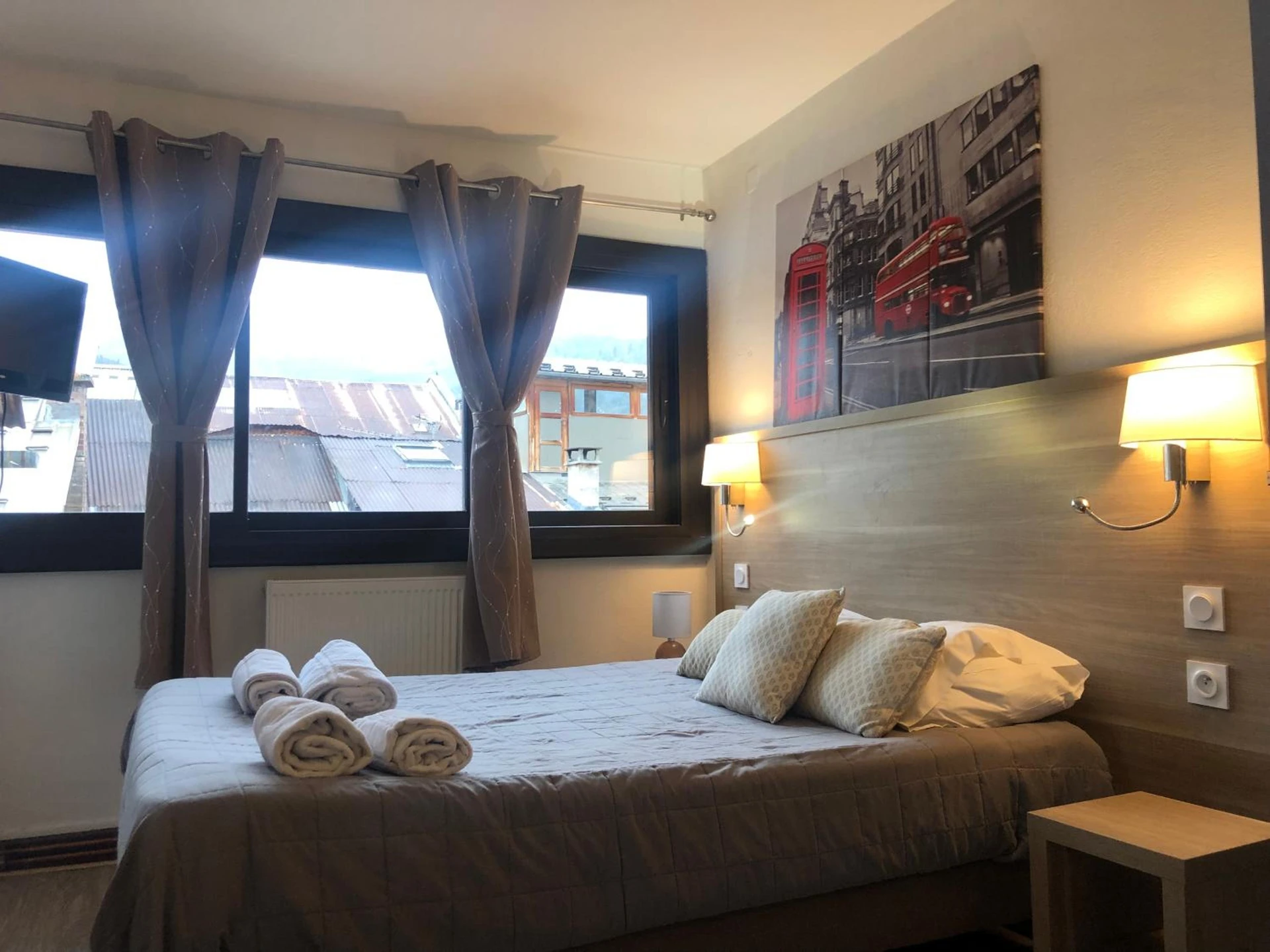Chambre disponible pour un séminaire d'entreprise à Hôtel Du Cheval Blanc Barcelonnette - Barcelonnette
