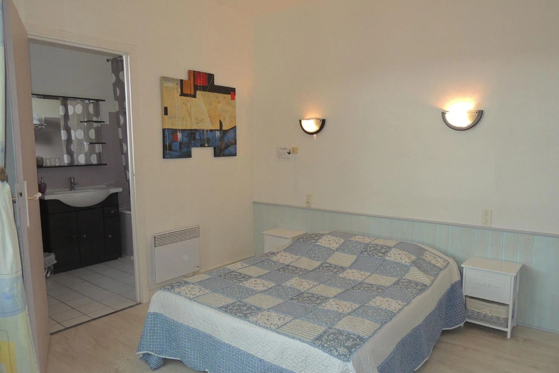 Chambre disponible pour un séminaire d'entreprise à Hôtel du Commerce - Millau