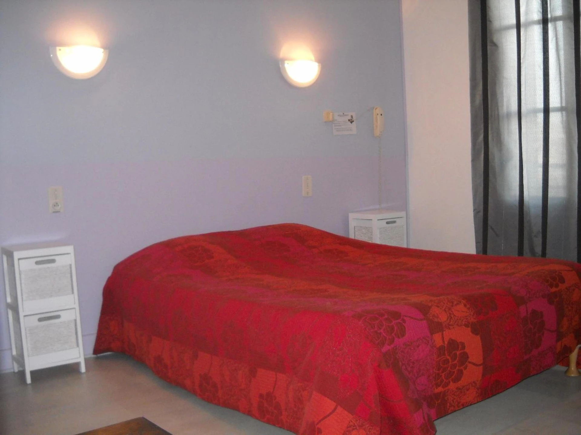 Magnifique chambre pour un séminaire d'entreprise à Hôtel du Commerce - Millau