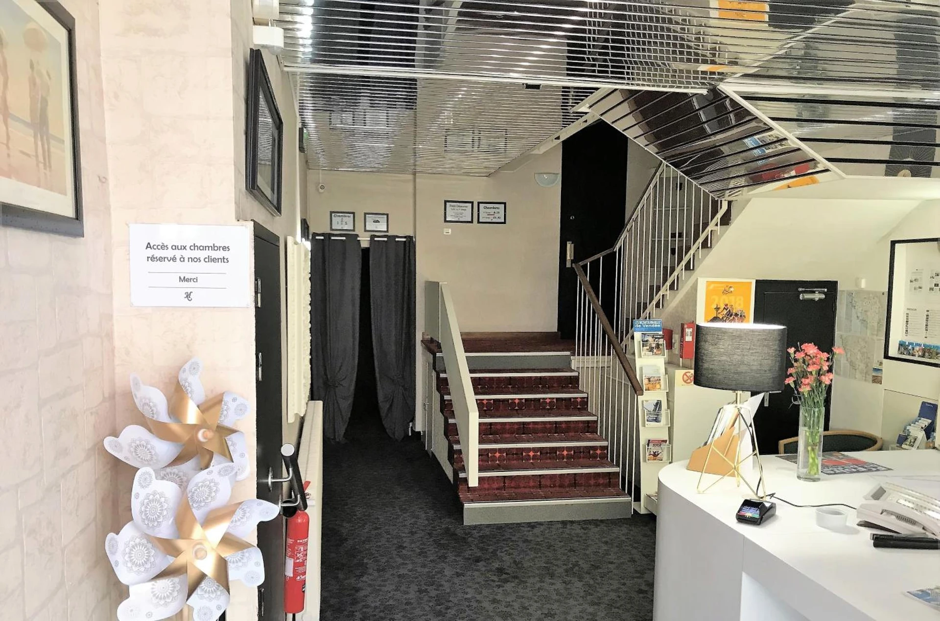 Ambiance de travail pour séminaire d'entreprise à Hôtel du Commerce - Les Sables dʼOlonne