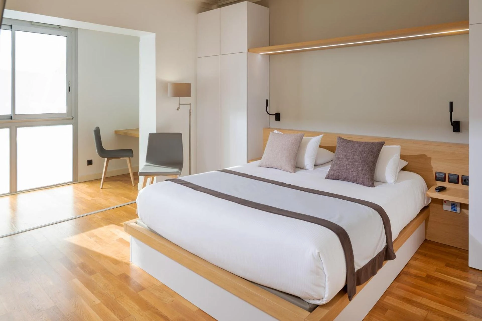 Magnifique chambre pour un séminaire d'entreprise à Hotel Du Commerce Spa - Saint-Gaudens