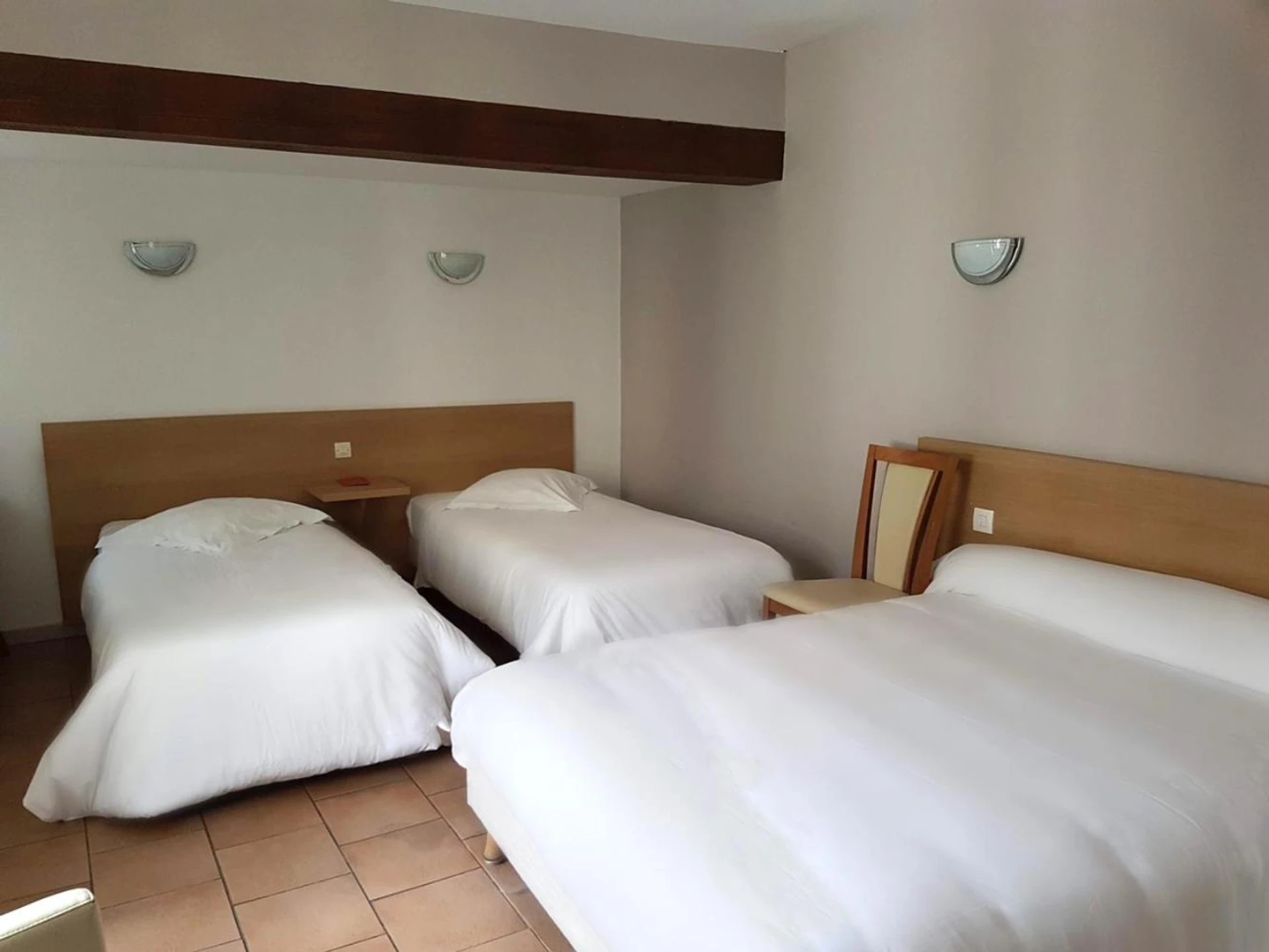 Chambre disponible pour un séminaire d'entreprise à Hôtel Du Commerce - Fécamp