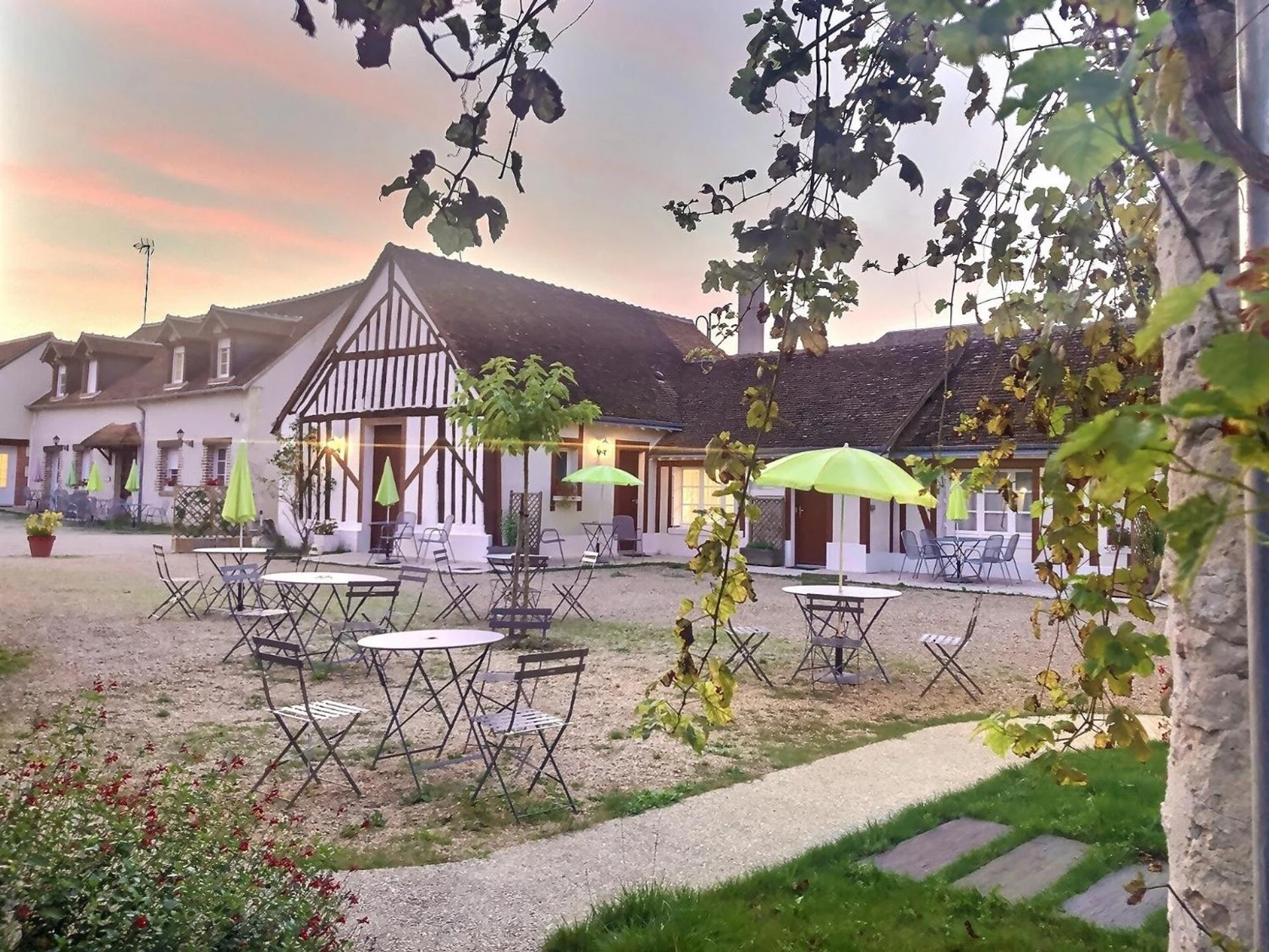 Organiser un séminaire d'entreprise : Logis Hôtel du Cygne à bracieux