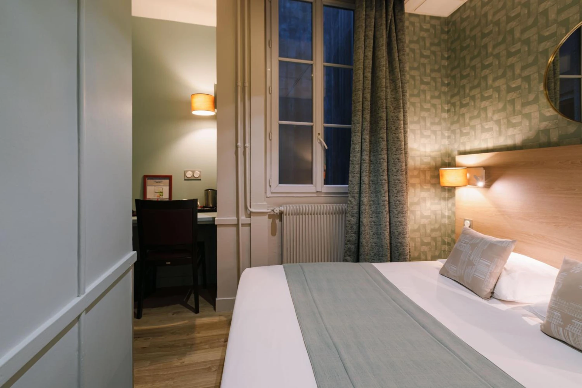 Magnifique chambre pour un séminaire d'entreprise à Hôtel du Dauphin - Lyon