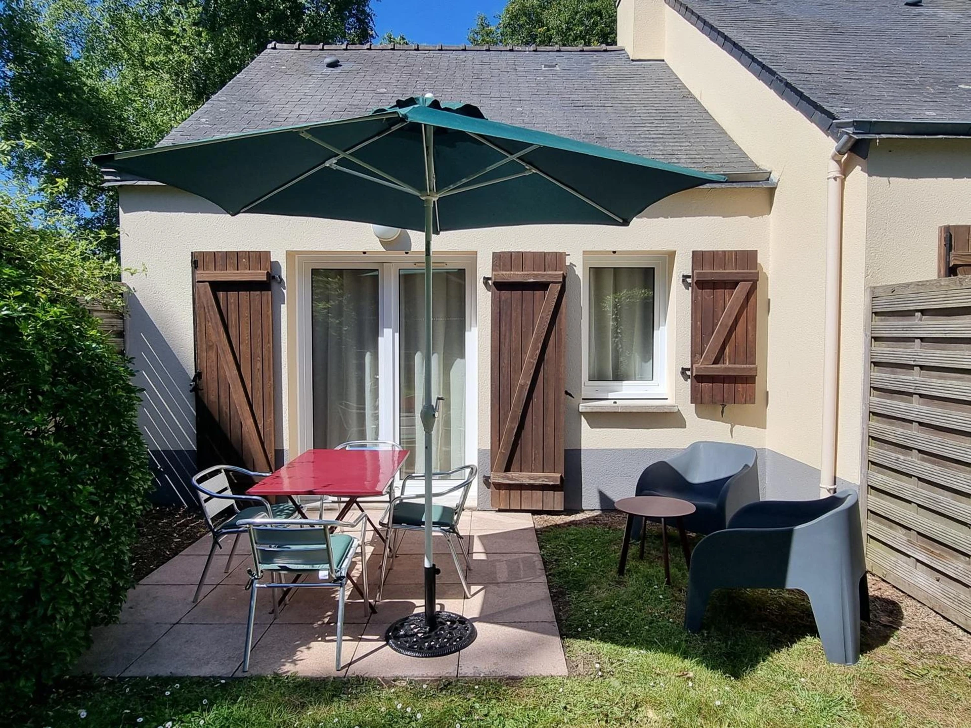 Organiser un séminaire d'entreprise : Cottage paisible au coeur du golf saint Laurent , linge de maison et ménage inclus à ploemel