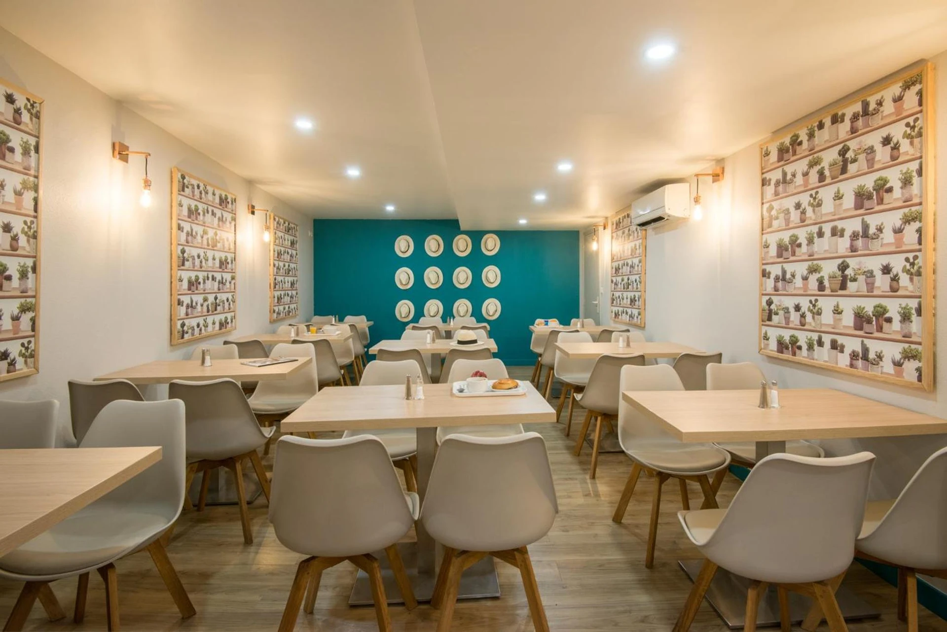 Lieu convivial pour un séminaire d'entreprise à Hotel Du Midi - Nice - En savoir plus 