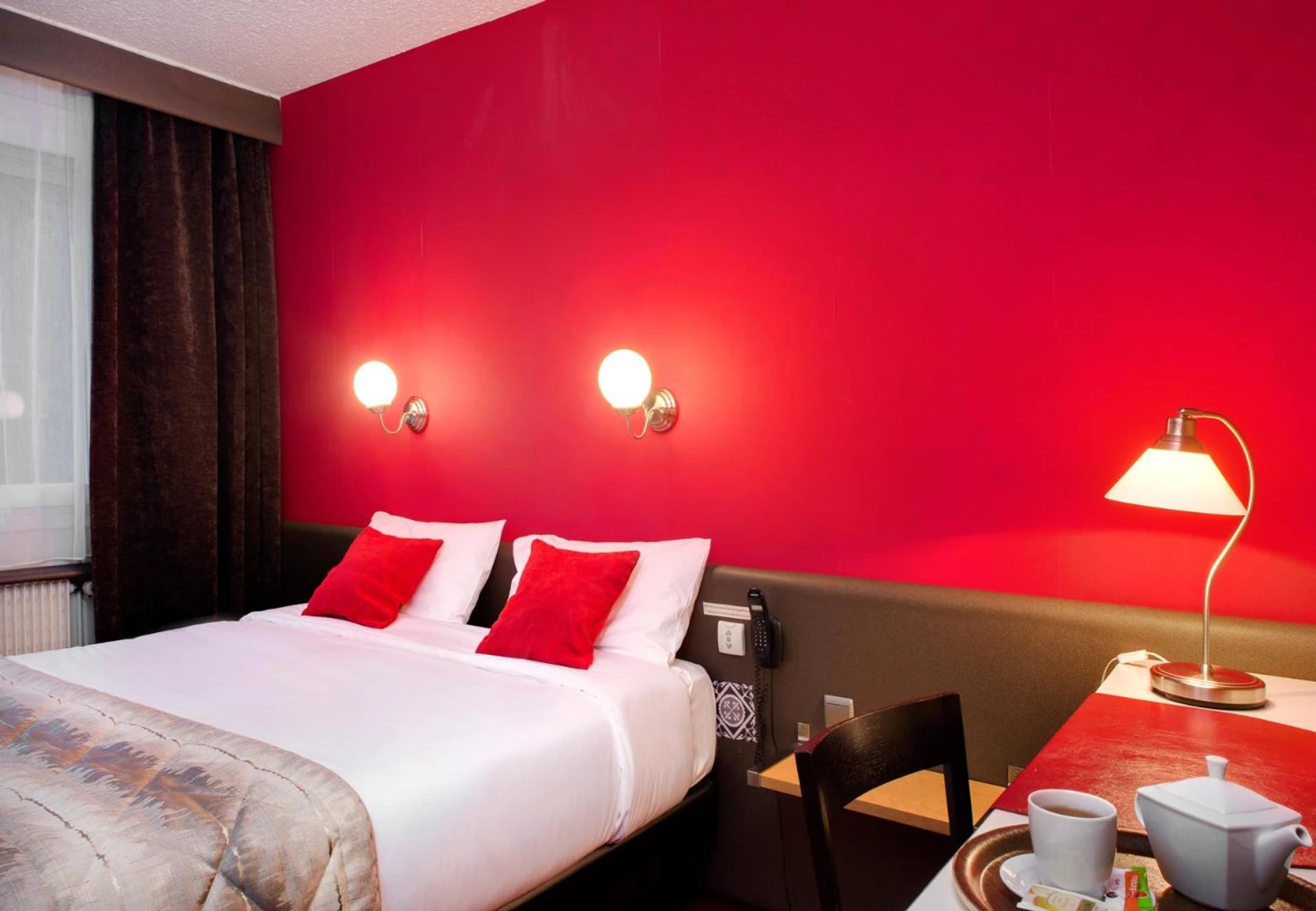 Chambre disponible pour un séminaire d'entreprise à Logis Hôtel du Midi - Saint Etienne Sud - Saint-Étienne