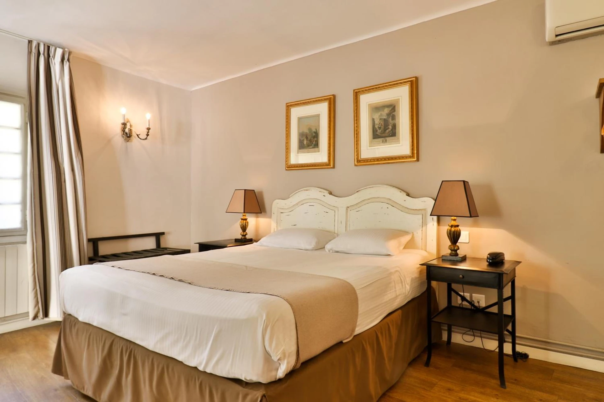 Chambre disponible pour un séminaire d'entreprise à Hotel Du Midi - Visan