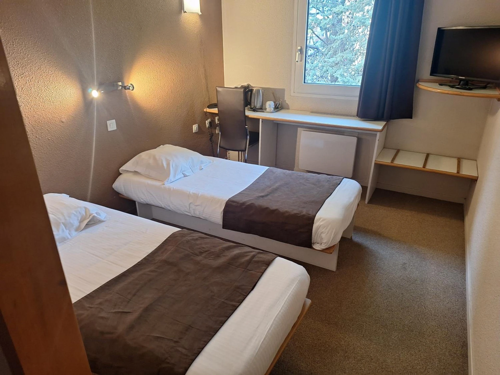 Chambre disponible pour un séminaire d'entreprise à Hotel du Moulin à Vent - Gerland - Vénissieux