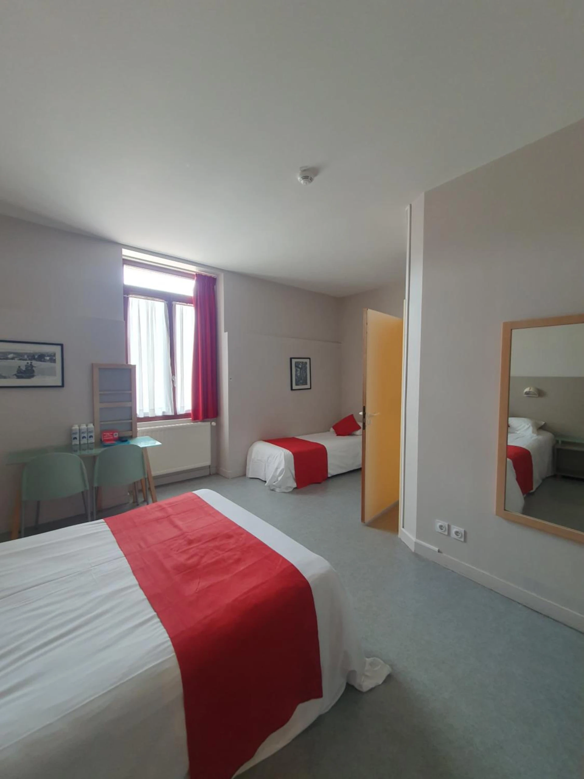 Magnifique chambre pour un séminaire d'entreprise à Hôtel du Musée de l'Eau - Pont-en-Royans