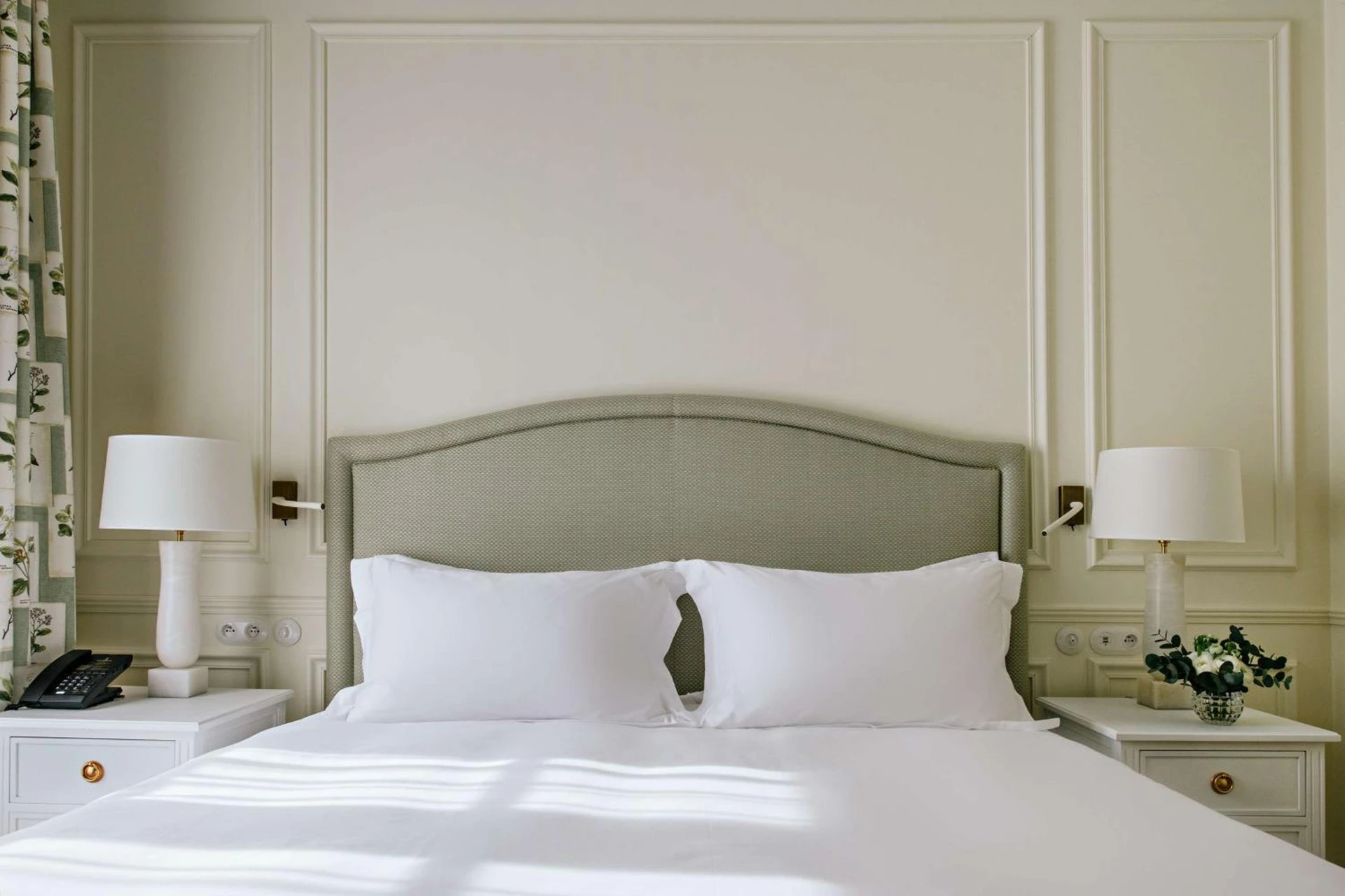 Chambre disponible pour un séminaire d'entreprise à Hôtel du Palais Biarritz, in The Unbound Collection by Hyatt - Biarritz