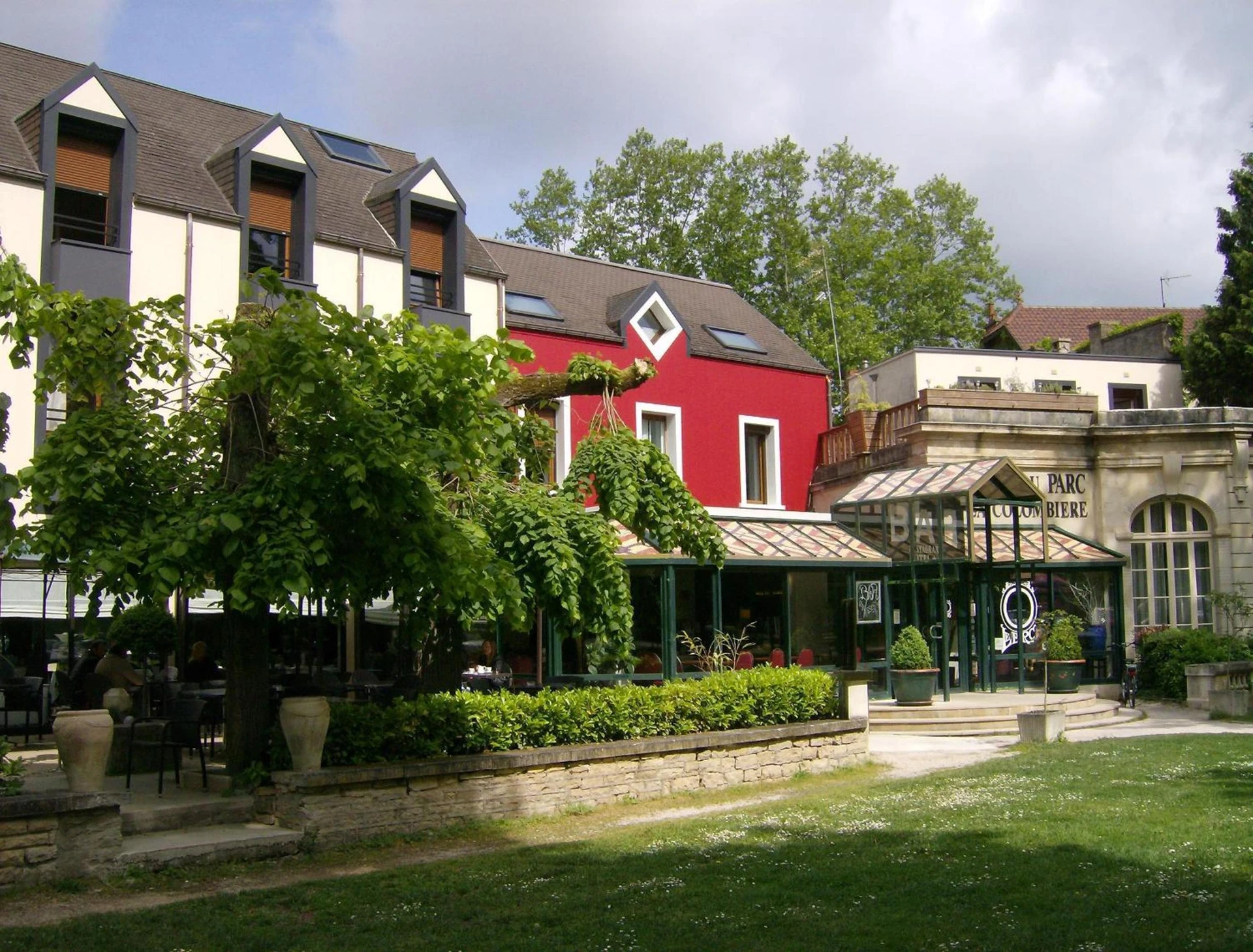 Espaces de team building à Hôtel Restaurant Du Parc de la Colombière - Organiser un séminaire d'entreprise à Dijon