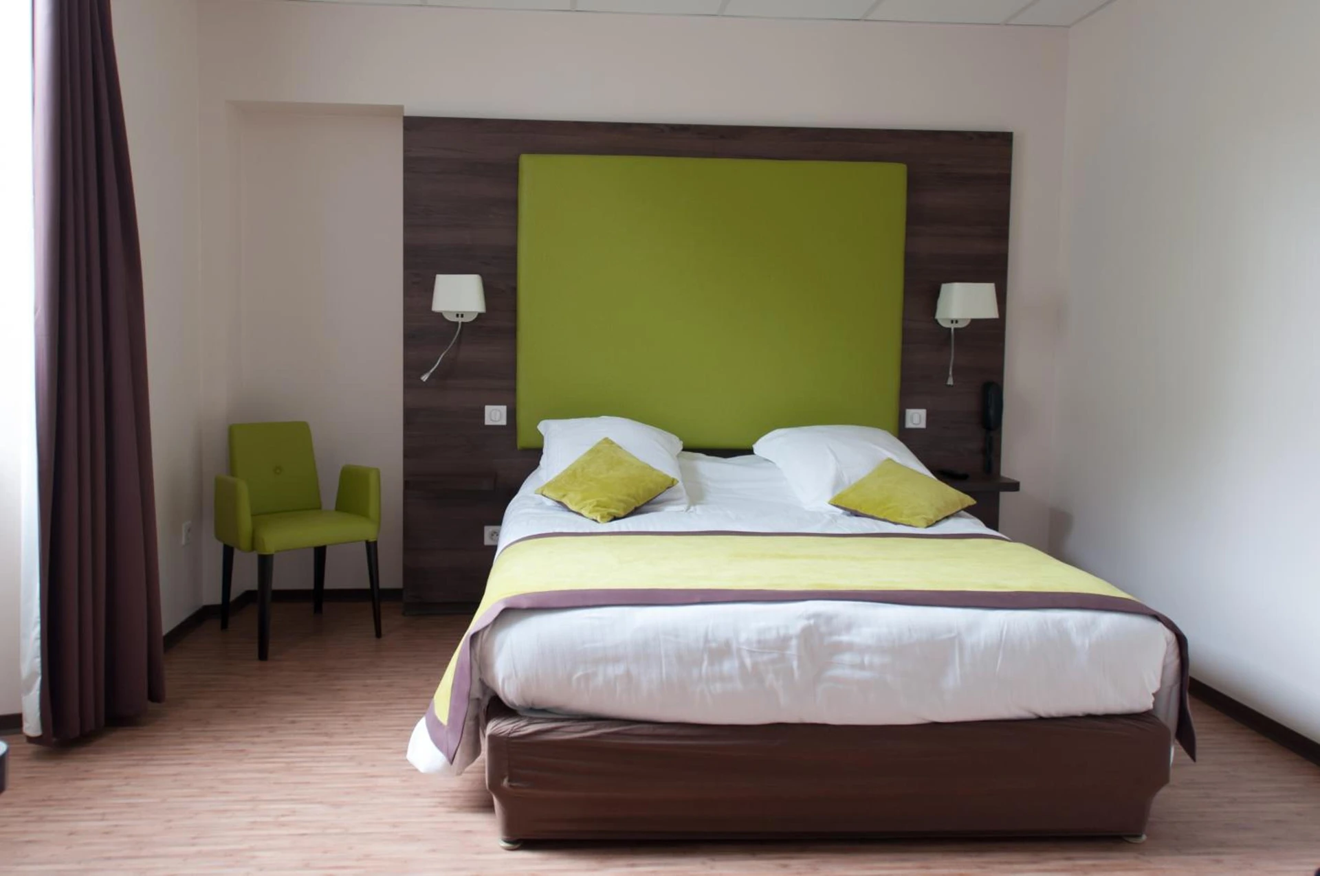 Organiser un séminaire d'entreprise : Logis Hotel du Parc-Restaurant - Le Rouget de Lisle à lons-le-saunier
