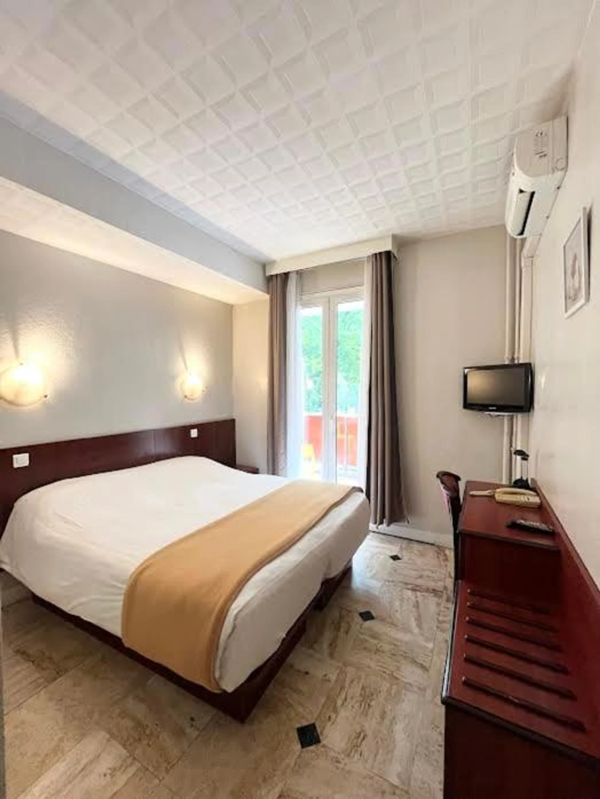 Organiser un séminaire d'entreprise : HOTEL DU PARC à aulnay-sous-bois