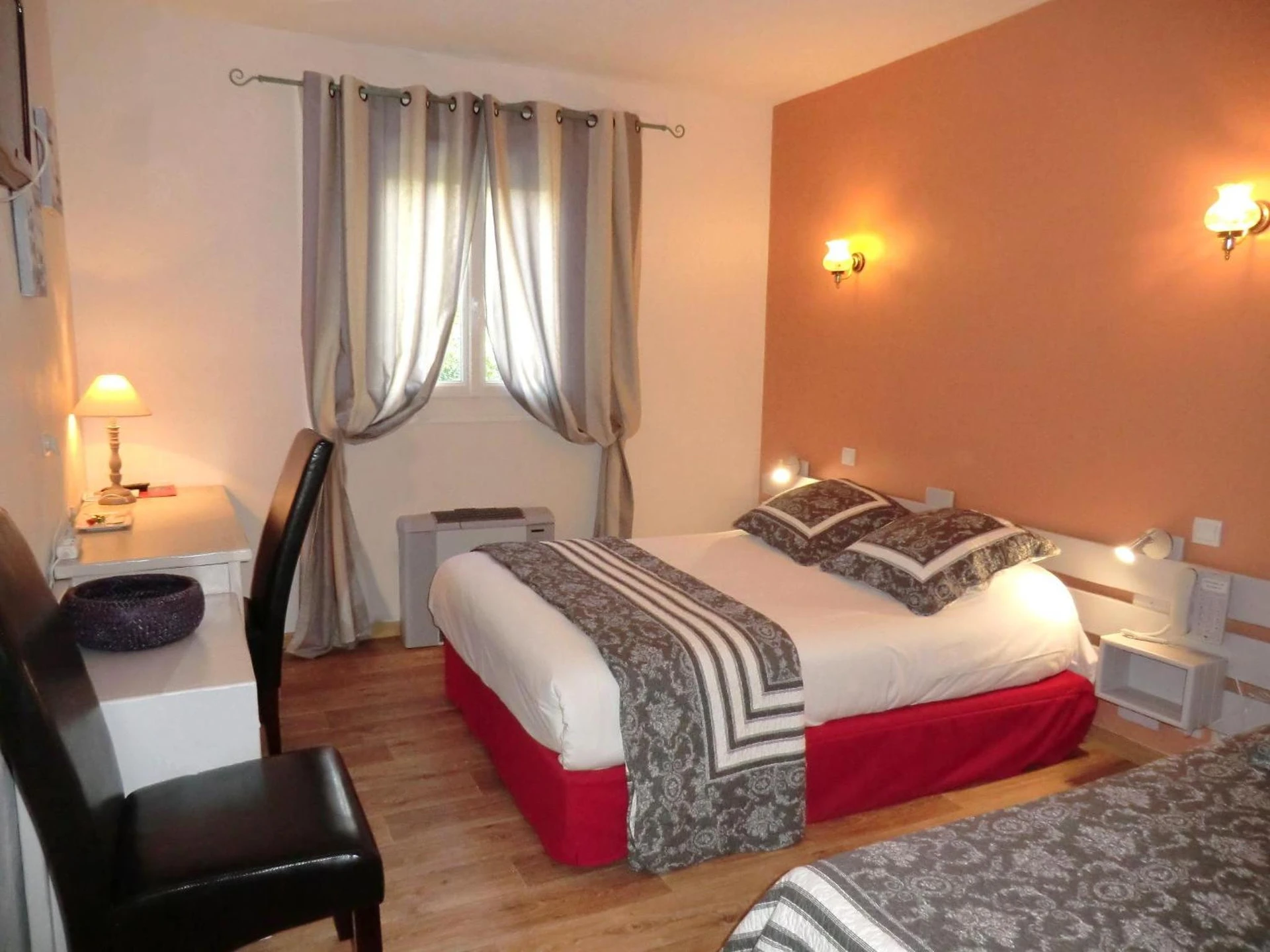 Chambre disponible pour un séminaire d'entreprise à Hôtel du Parc, Avignon Est, The Originals City, - Entraigues-sur-la-Sorgue