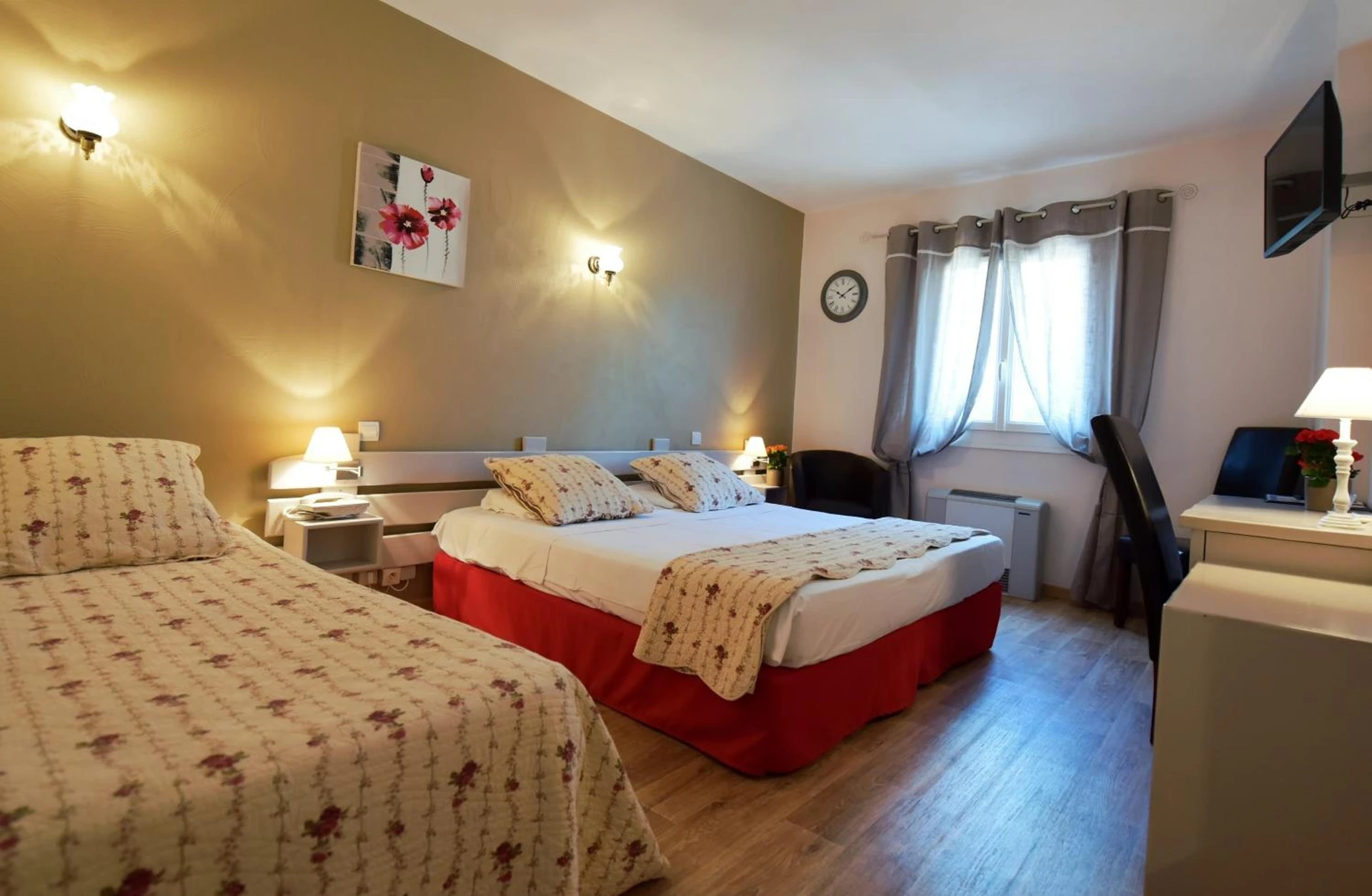 Chambre disponible pour un séminaire d'entreprise à Hôtel du Parc, Avignon Est, The Originals City, - Entraigues-sur-la-Sorgue