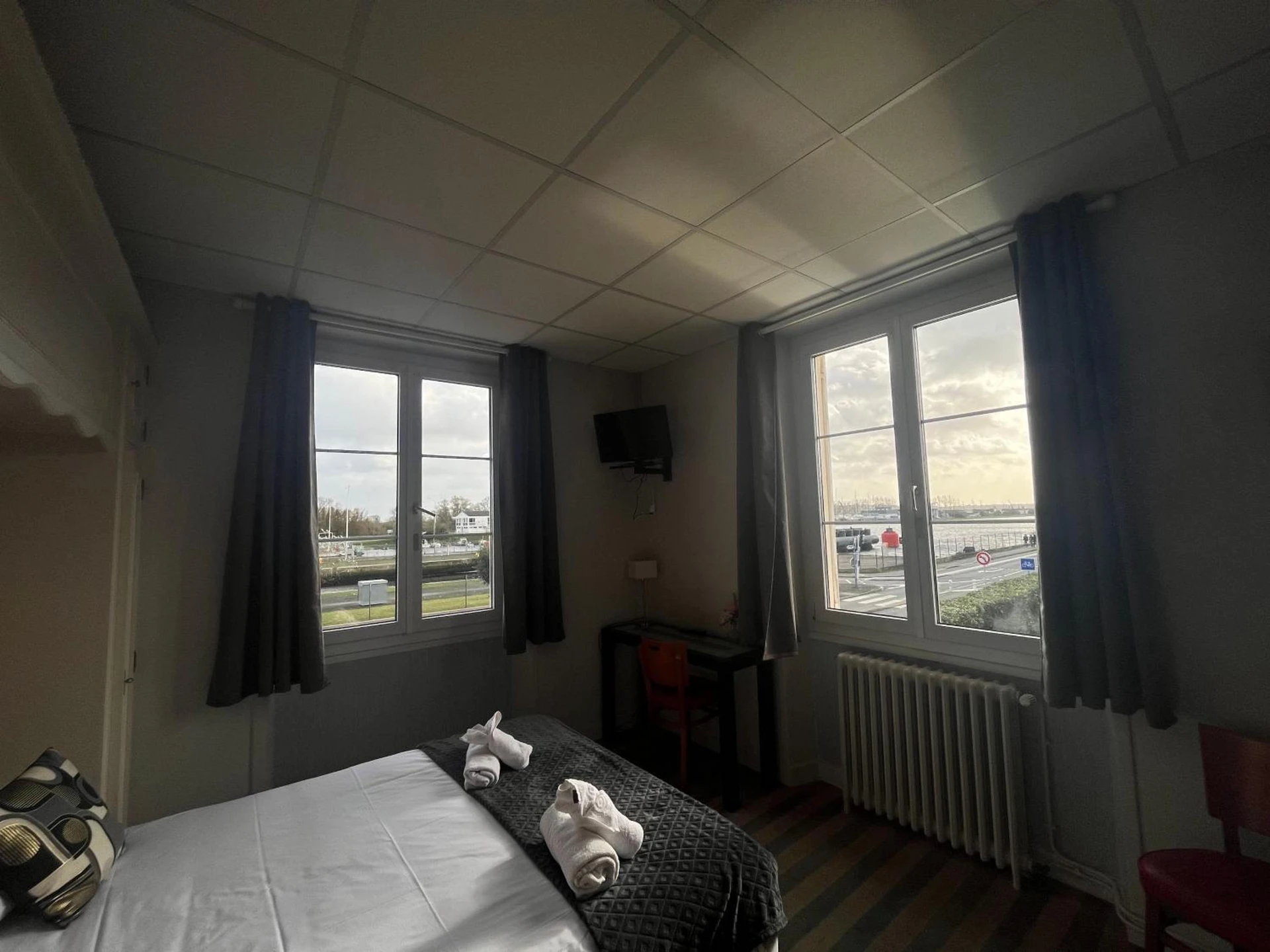 Chambre disponible pour un séminaire d'entreprise à Hôtel Le Phare - Ouistreham