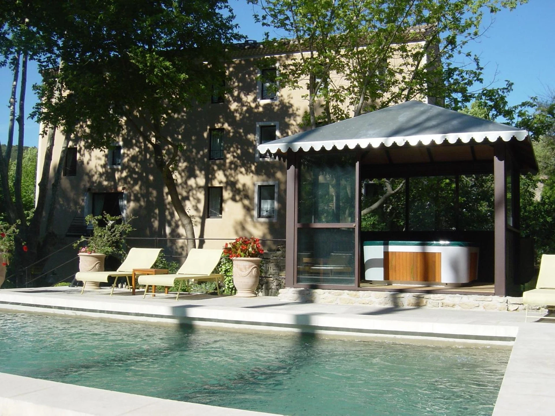 Organiser un séminaire d'entreprise : Hotel du Poète à fontaine-de-vaucluse