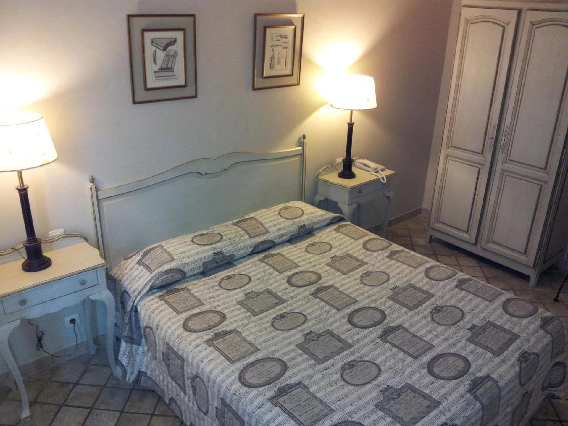 Chambre disponible pour un séminaire d'entreprise à Hotel du Poète - Fontaine-de-Vaucluse