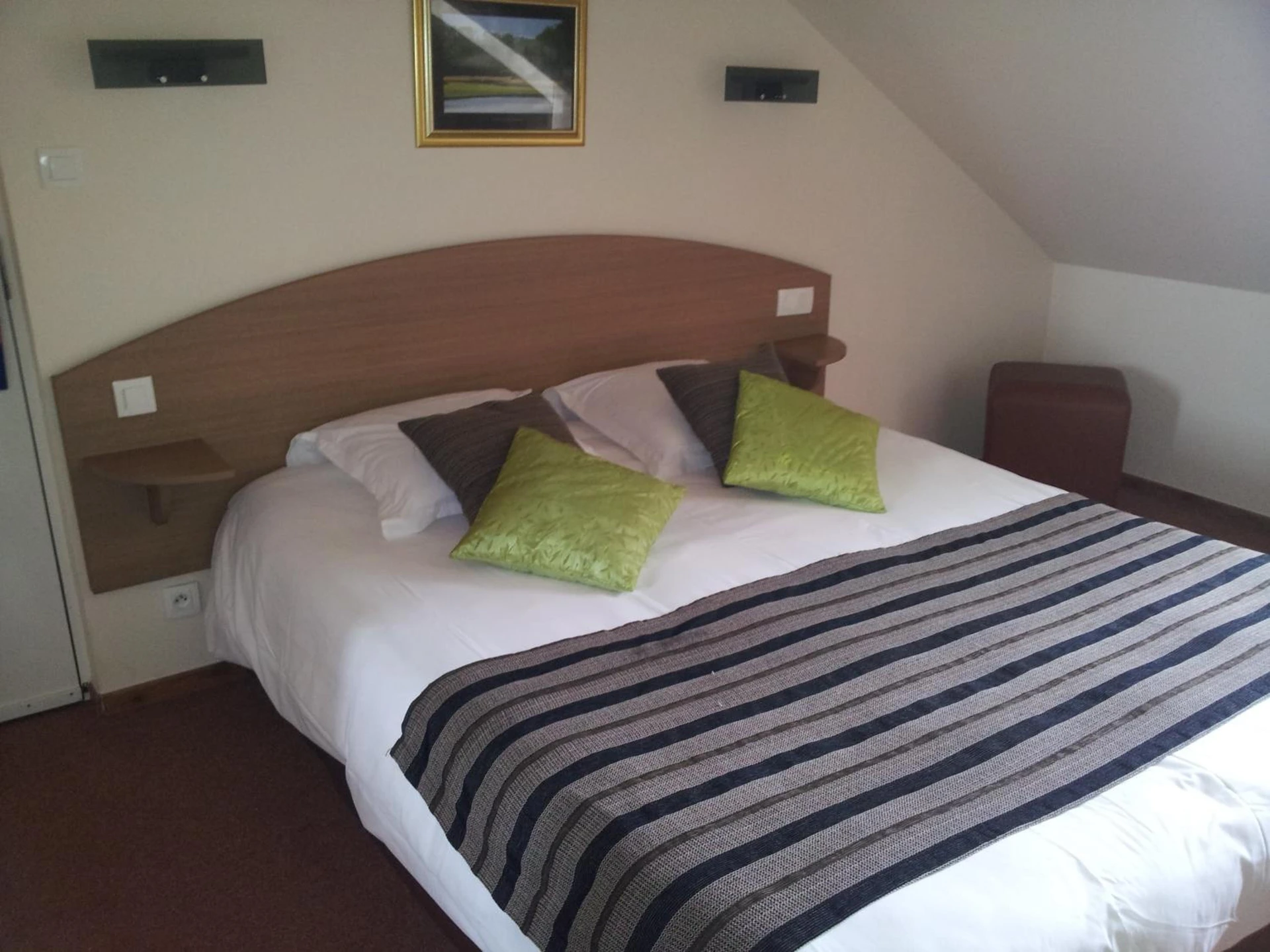 Magnifique chambre pour un séminaire d'entreprise à Cit'Hotel Du Port Rhu - Douarnenez