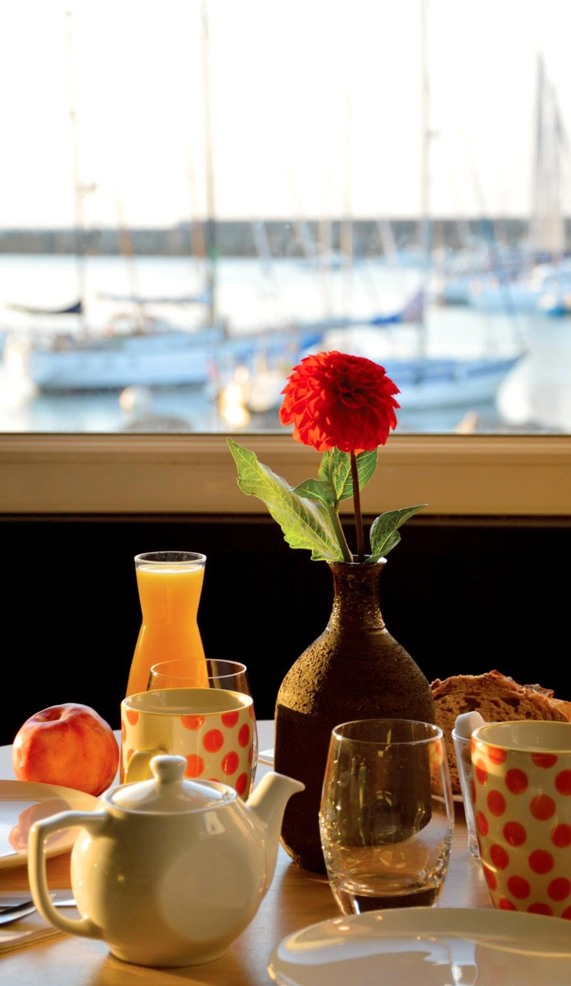 Organiser un séminaire d'entreprise : Logis Hotel Du Port à plobannalec-lesconil