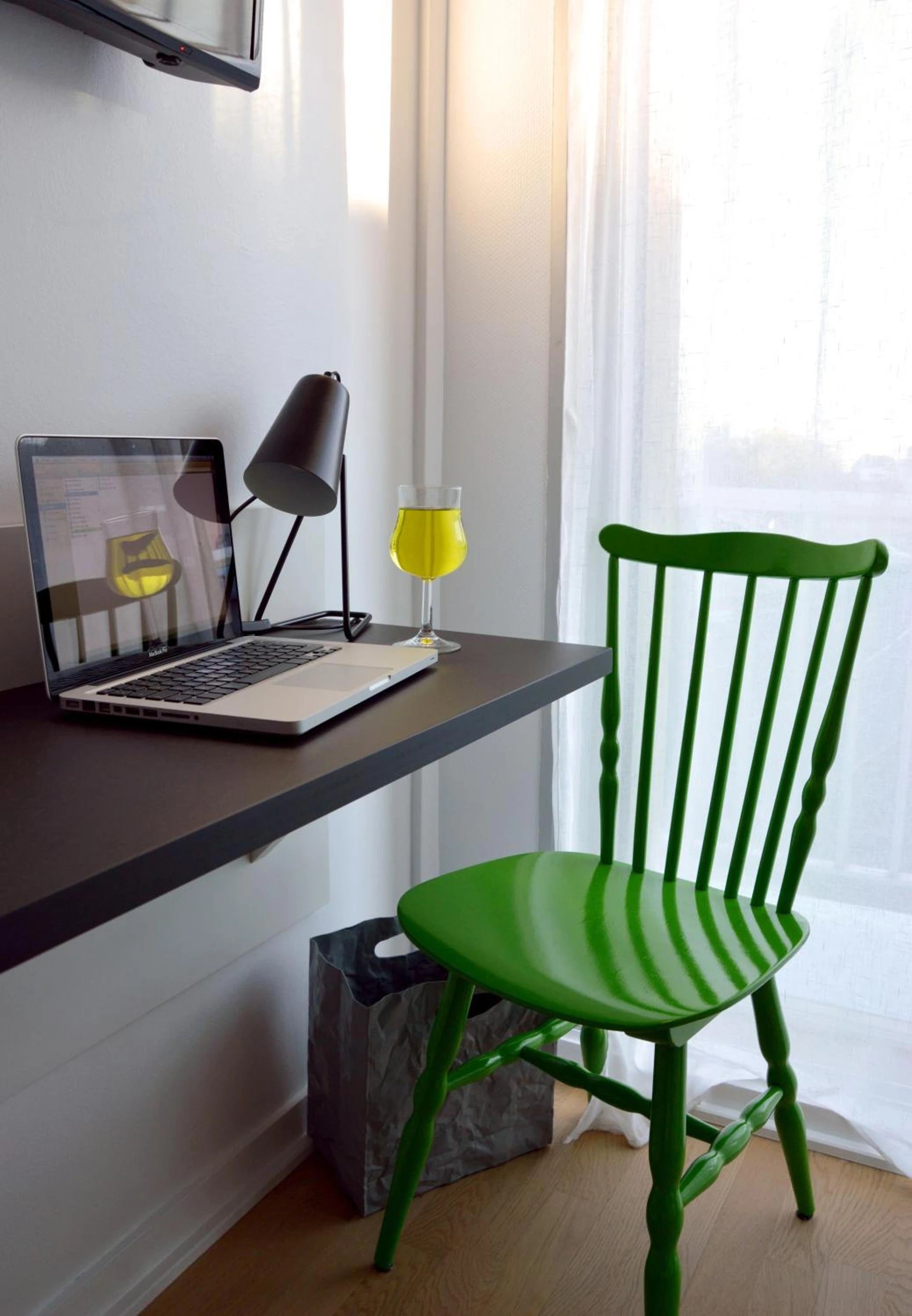 Chambre disponible pour un séminaire d'entreprise à Logis Hotel Du Port - Plobannalec-Lesconil