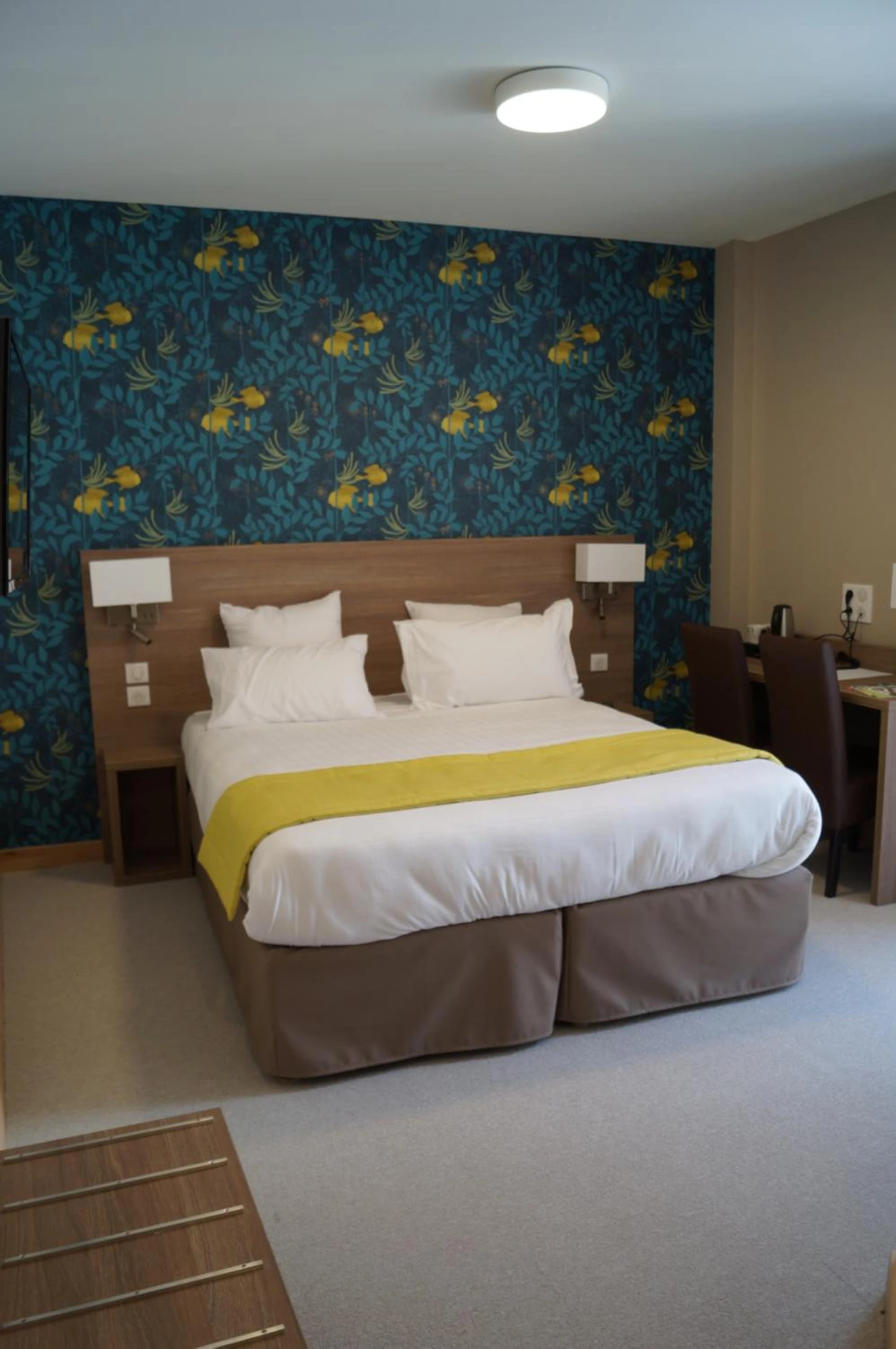 Magnifique chambre pour un séminaire d'entreprise à hotel du Rhône - Seyssel