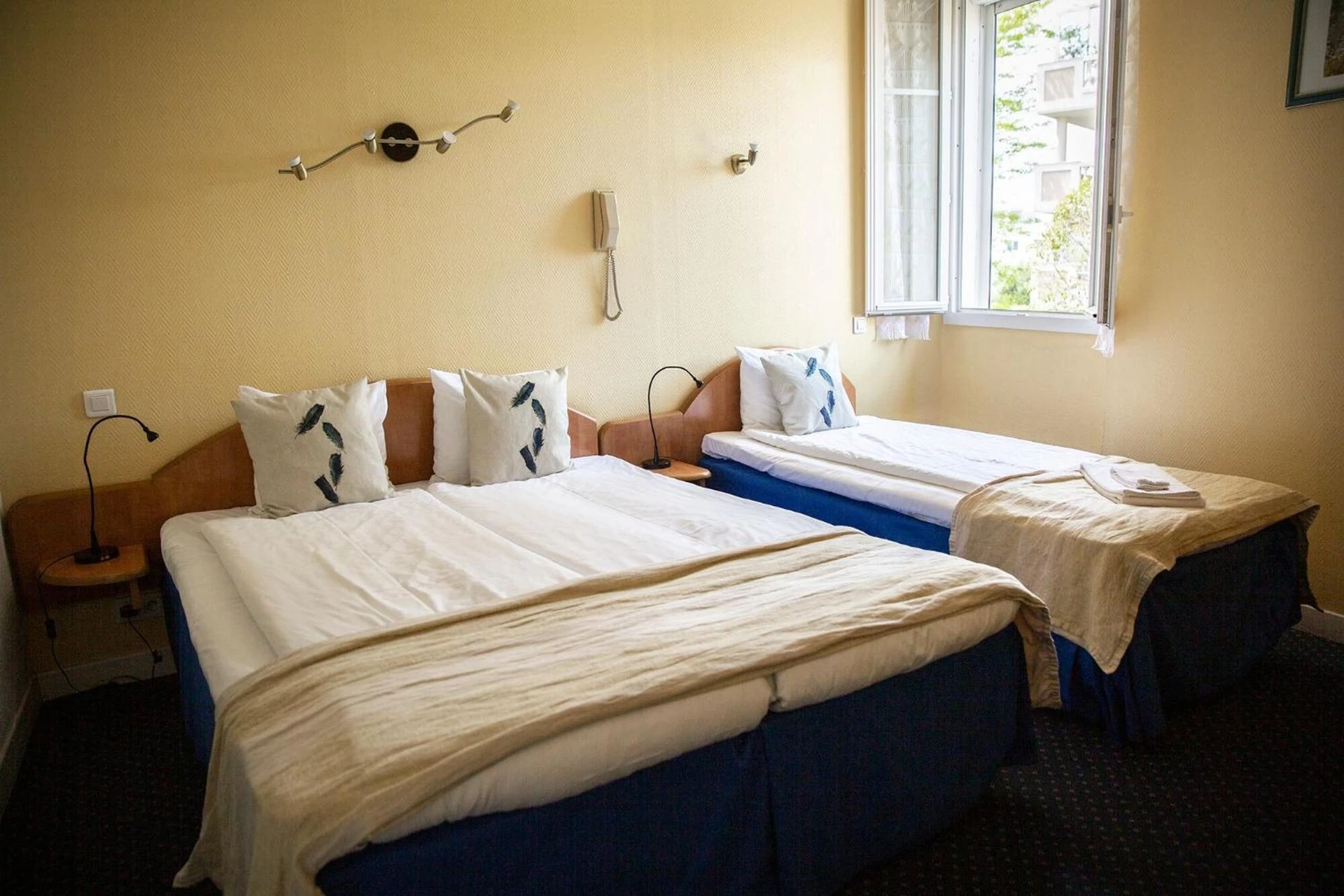 Chambre disponible pour un séminaire d'entreprise à Hôtel Du Soleil - Saint-Raphaël