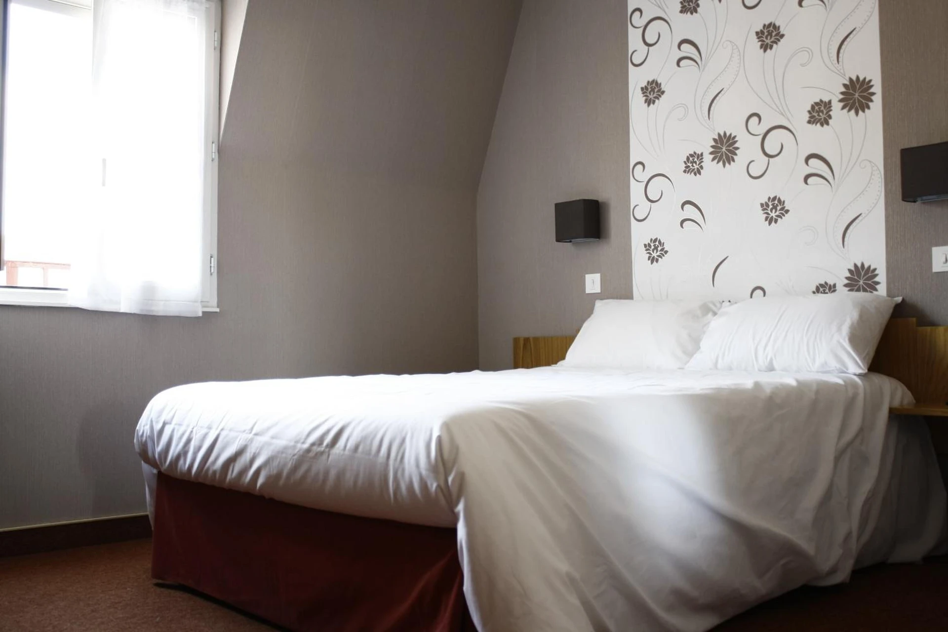 Chambre disponible pour un séminaire d'entreprise à Hotel du Touring - Saint-Céré