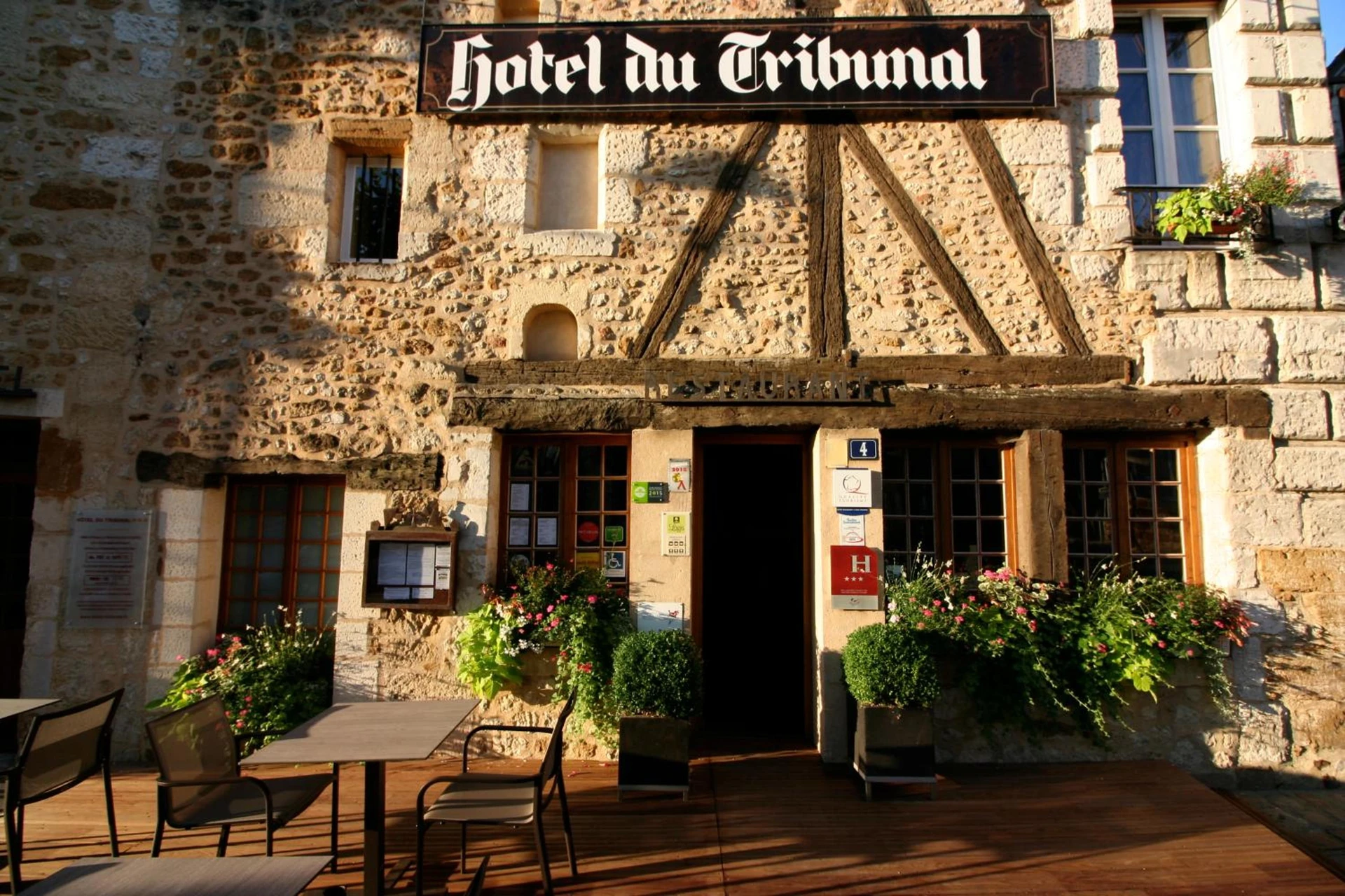 Organiser un séminaire d'entreprise : Logis - Hôtel & Restaurant du Tribunal à mortagne-au-perche