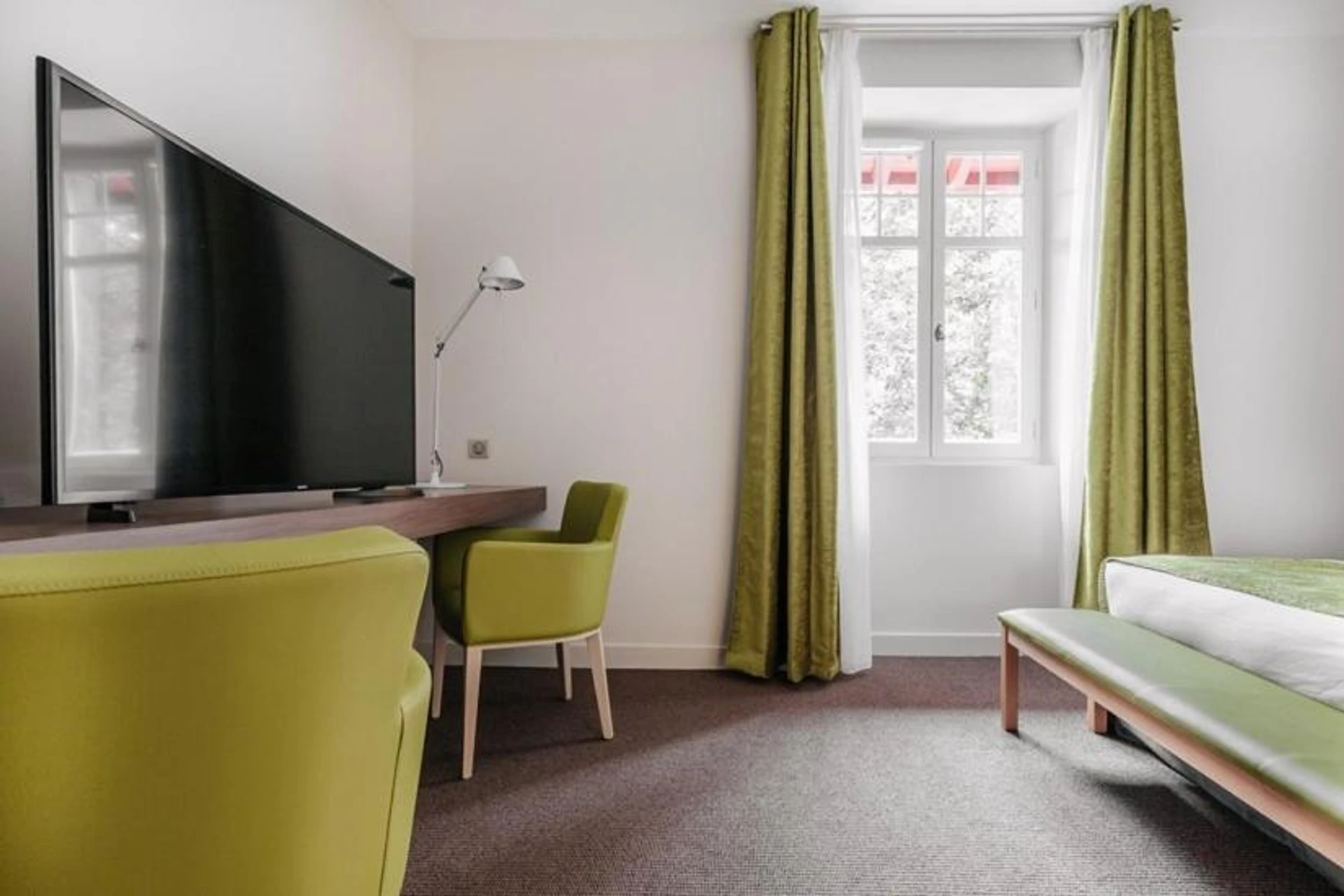 Chambre disponible pour un séminaire d'entreprise à Hotel-Café du Trinquet - Cambo-les-Bains