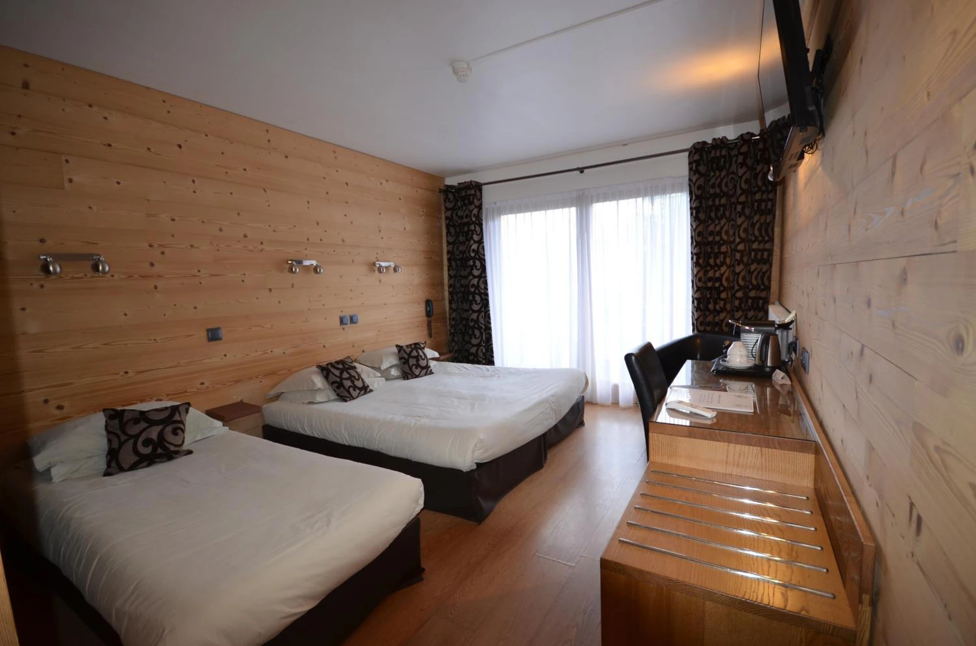 Chambre disponible pour un séminaire d'entreprise à Hôtel Edelweiss - Briançon