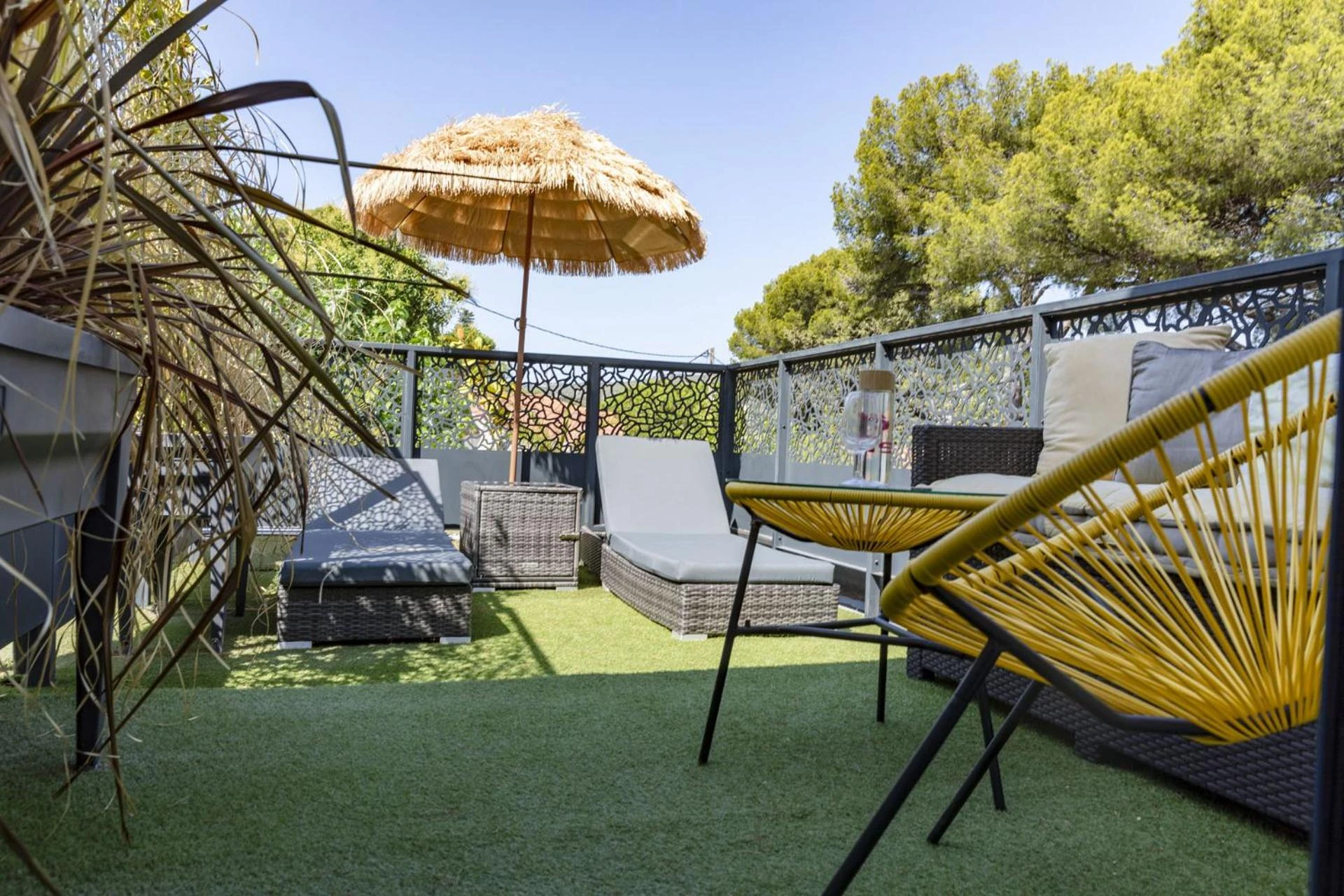 Organiser un séminaire d'entreprise : Hôtel Eden Cassis - parking privé à cassis