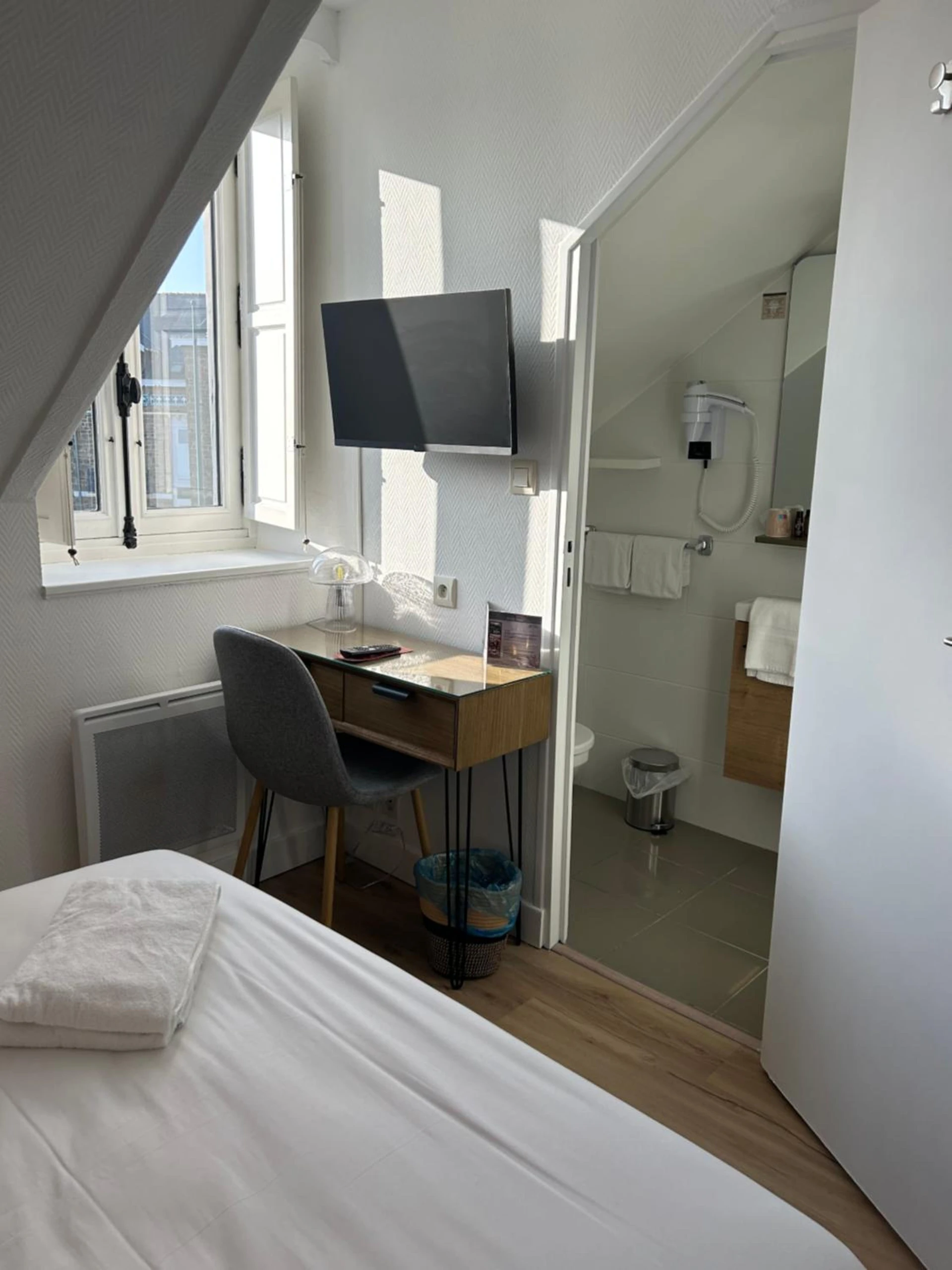 Chambre disponible pour un séminaire d'entreprise à Hotel Eden - Saint-Malo